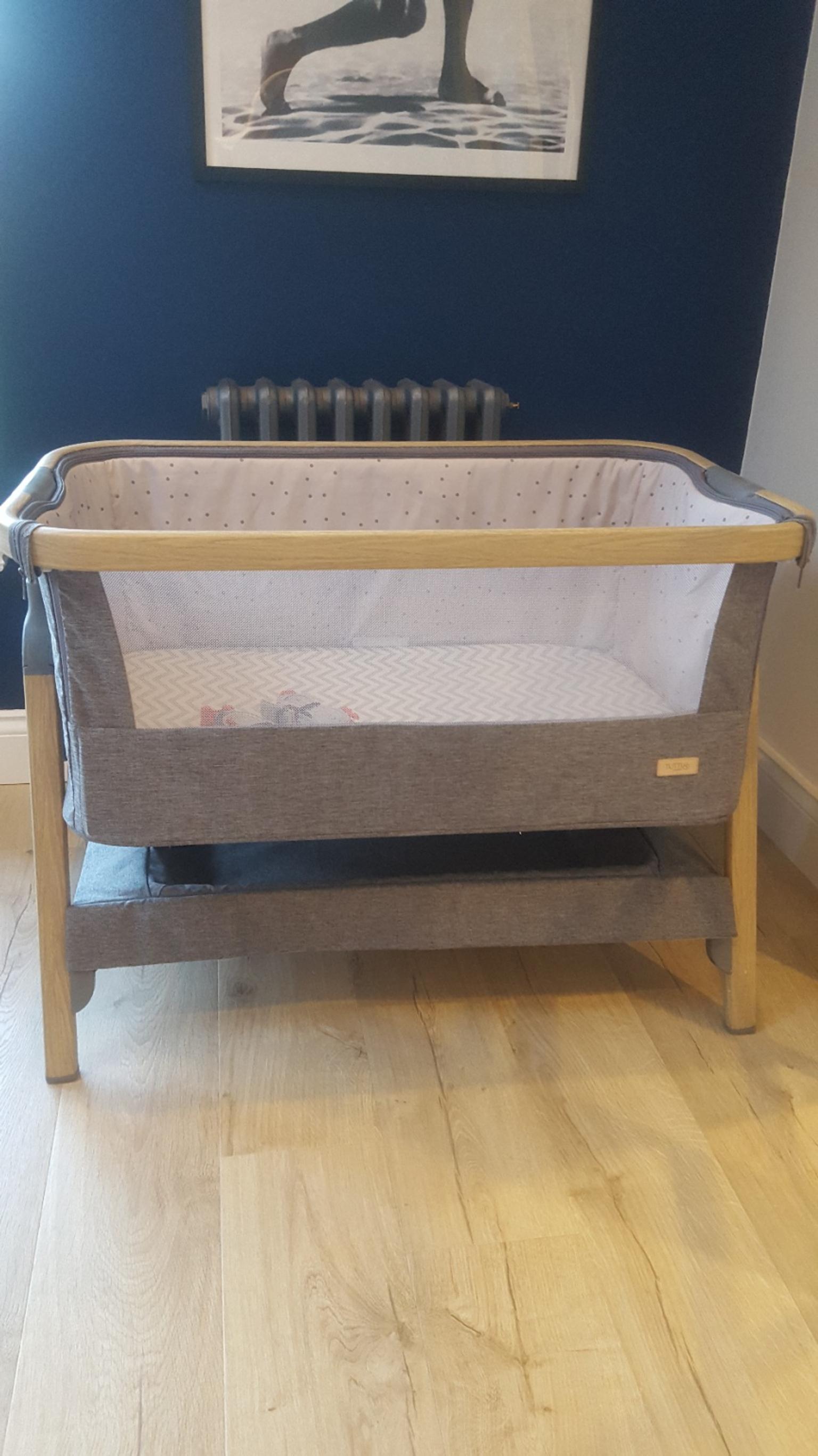 Tutti Bambini Cozee Bedside Crib in TW14 Spelthorne for £90.00 for sale