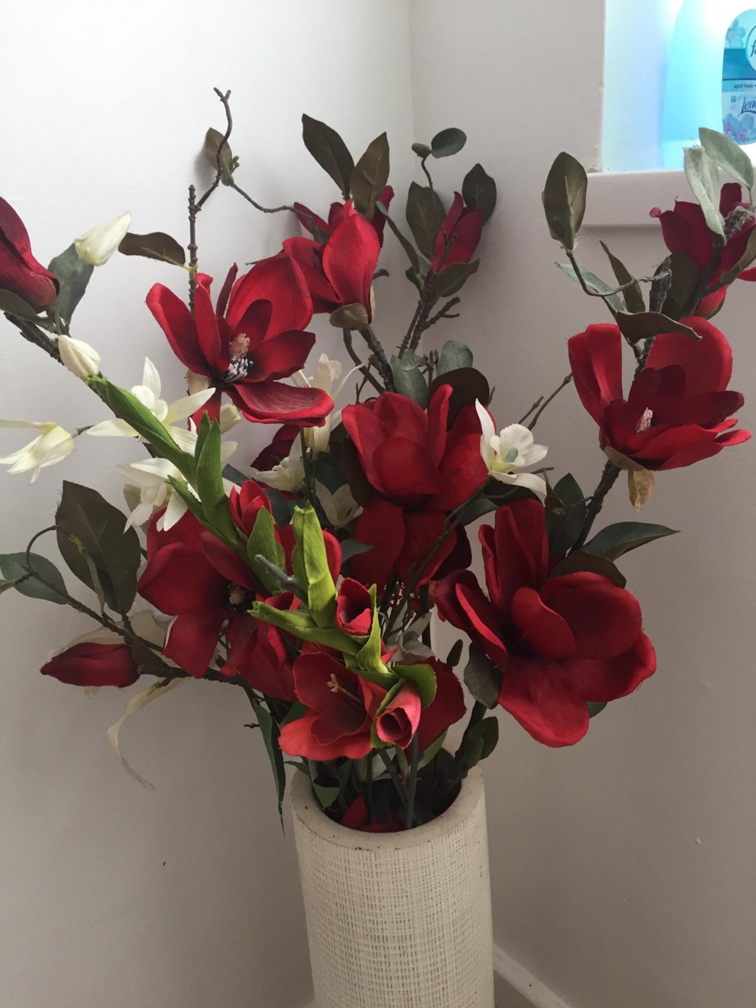 Ikea vase with flowers in LU3 Luton for £15.00 for sale Shpock