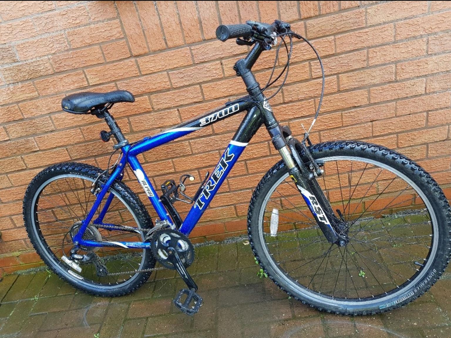 Trek 3700 mens / boys mountain bike 26 inch in ST16 Stafford für £ 75