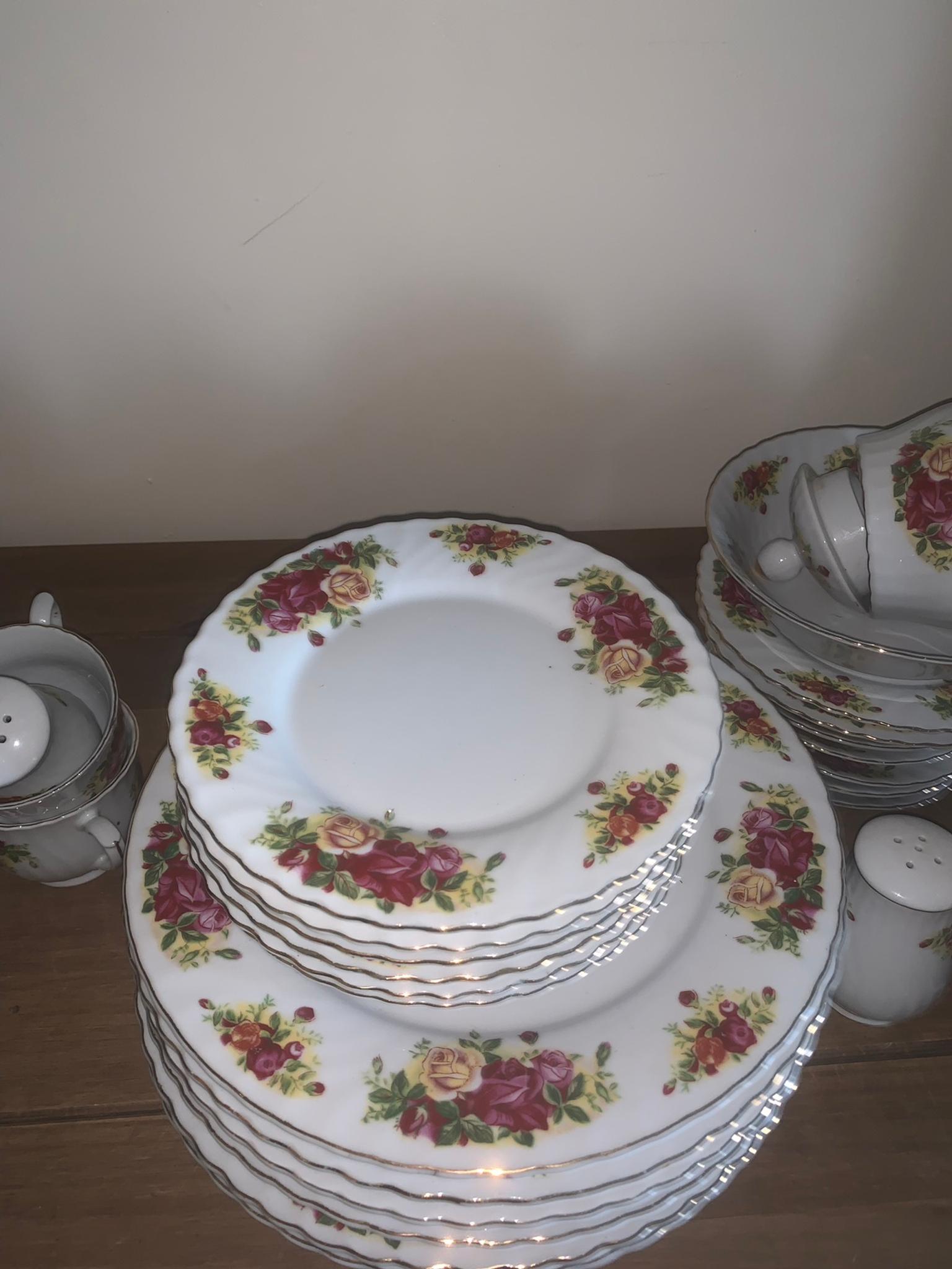 Royal Norfolk roses China dinner service in Rotherham for £30.00 for