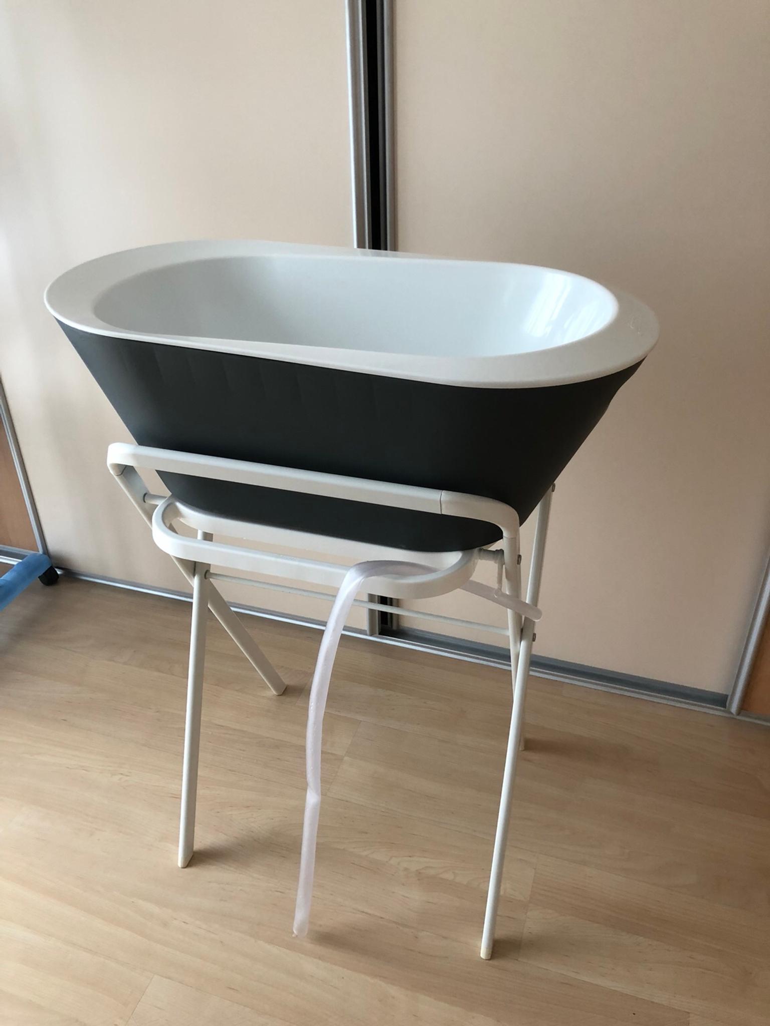 Babybadewanne HOPPOP mit Ständer in 9772 Glatschach für 35,00 € zum Verkauf Shpock DE