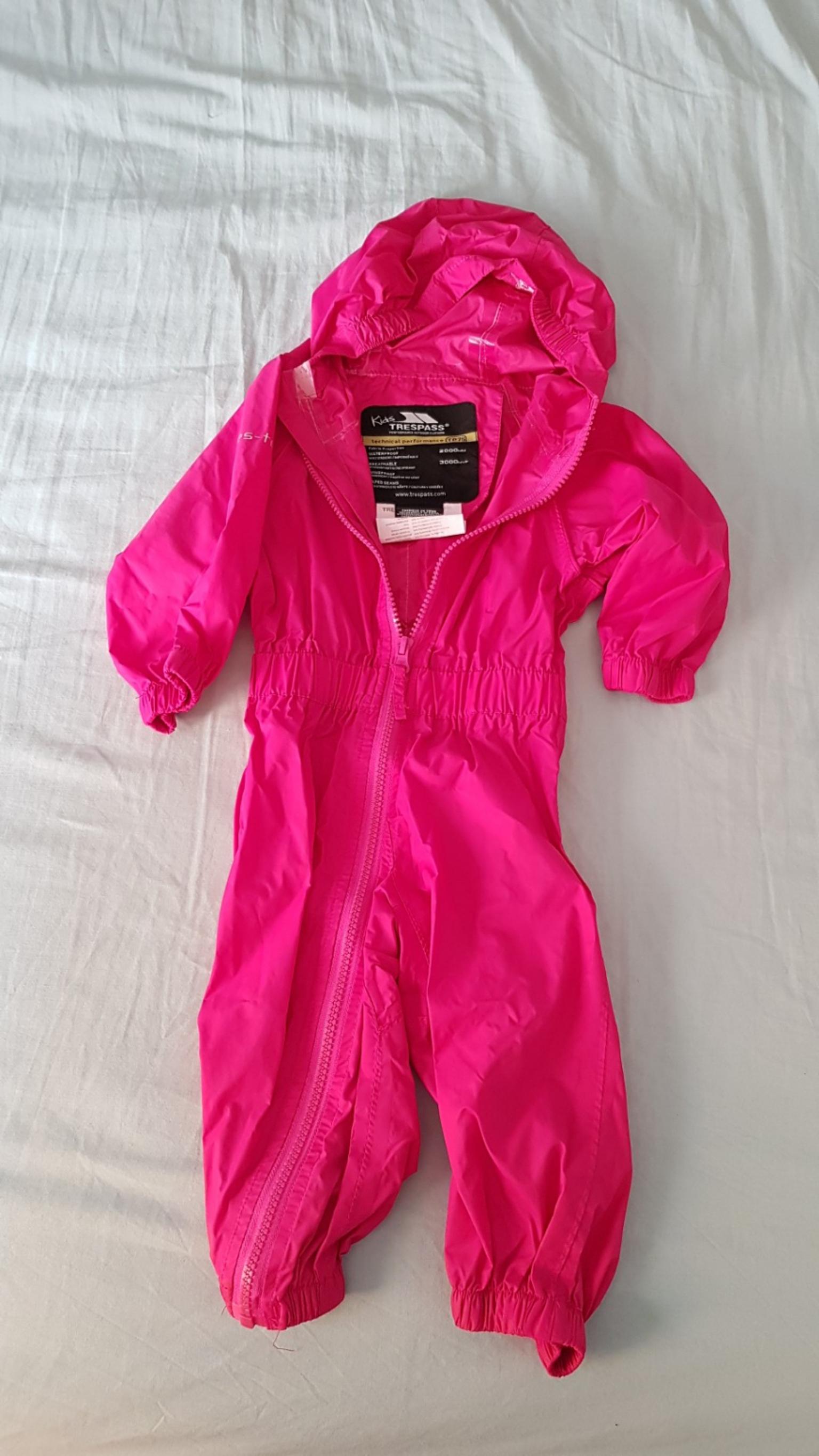 Kids Trespass waterproof puddle suit 612m in B78 Warwickshire for £5.