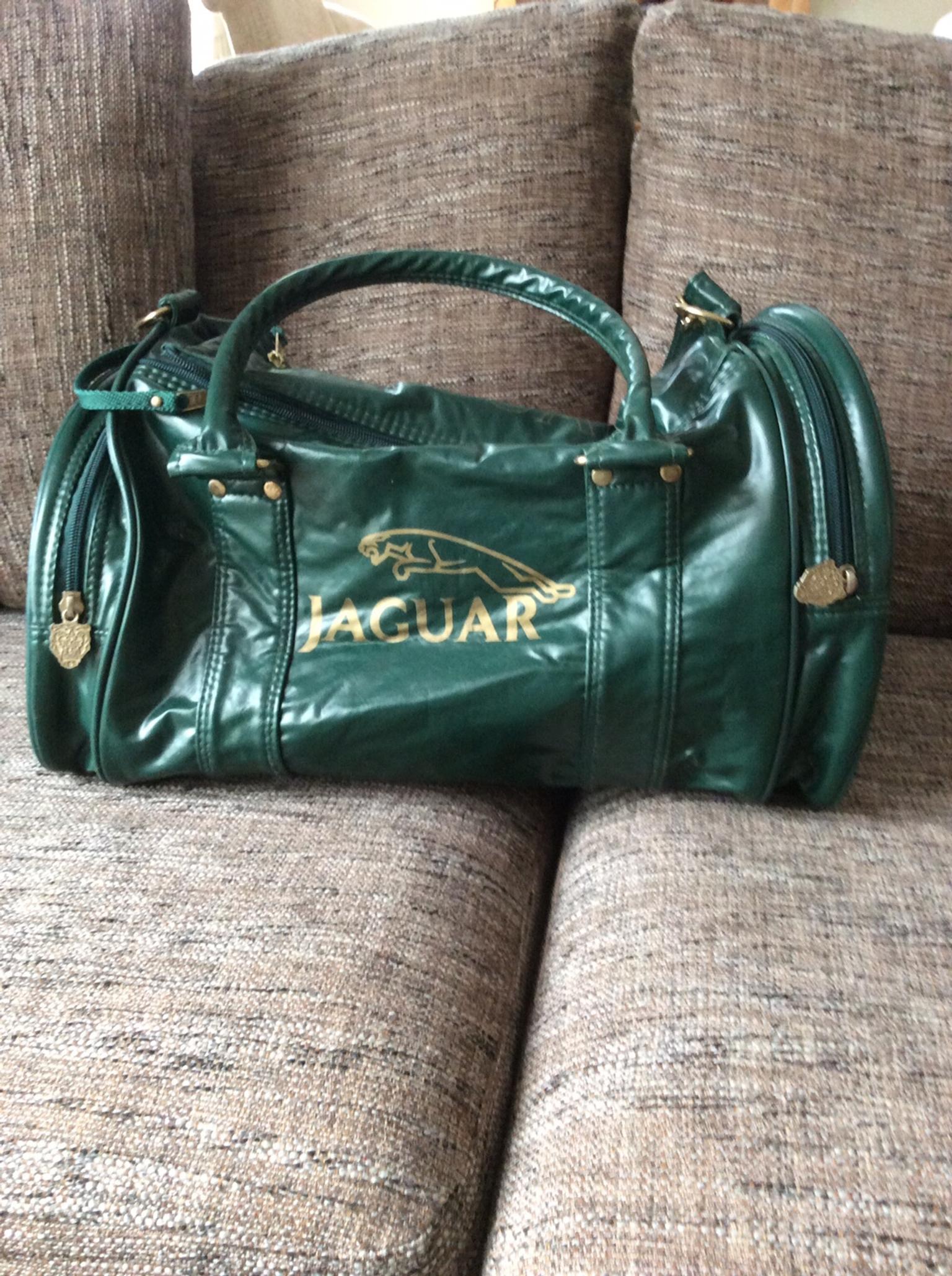 Vintage green jaguar sports bag in DY4 Sandwell for £20.00 for sale