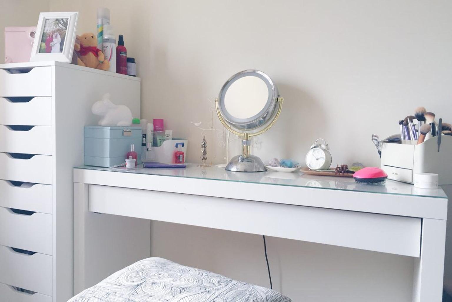 IKEA malm dressing table with glass top in London Borough of für