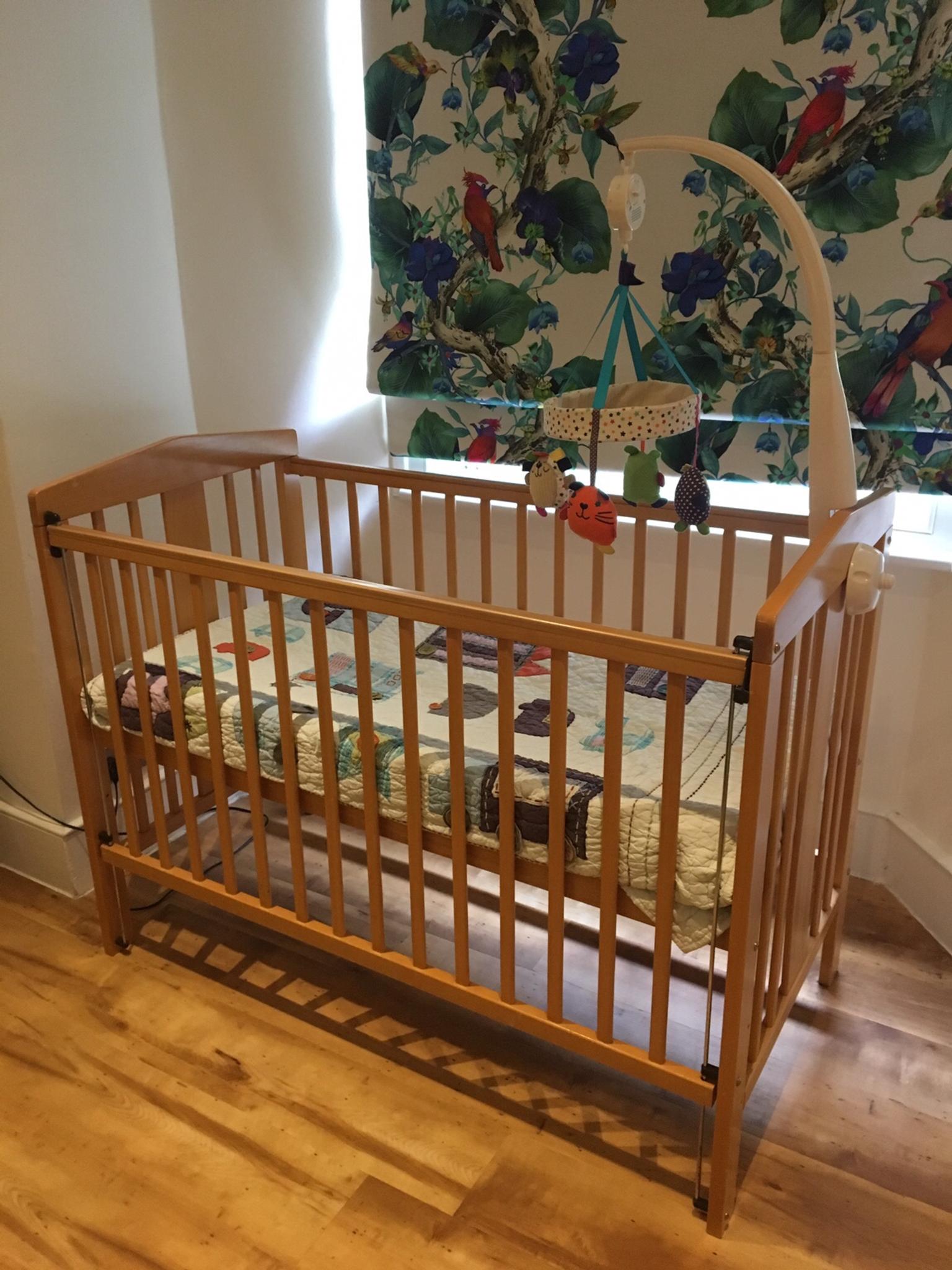 Mamas&Papas Baby Cot Bed in N16 Hackney for £50.00 for sale Shpock