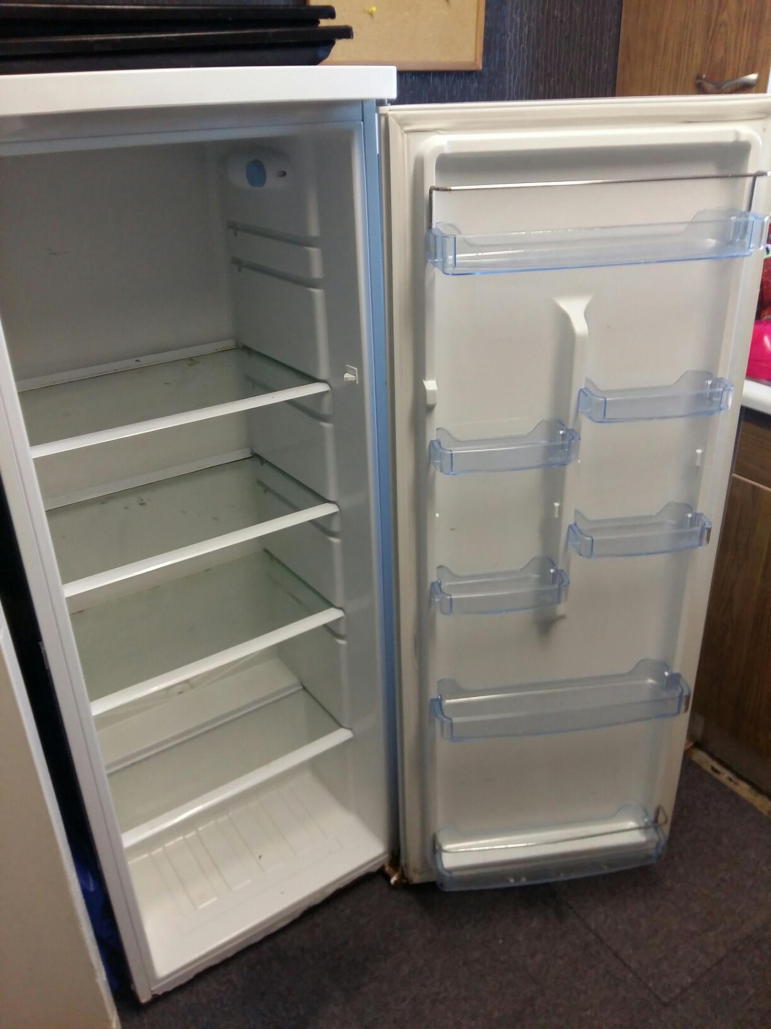TALL FRIDGE NEEDS GOING ASAP SPACE NEEDED in Fylde for £30.00 for sale