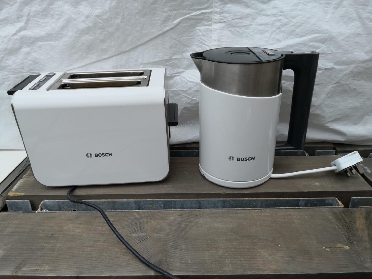 Bosch styline kettle and toaster set in white in B77 Tamworth für 50,00