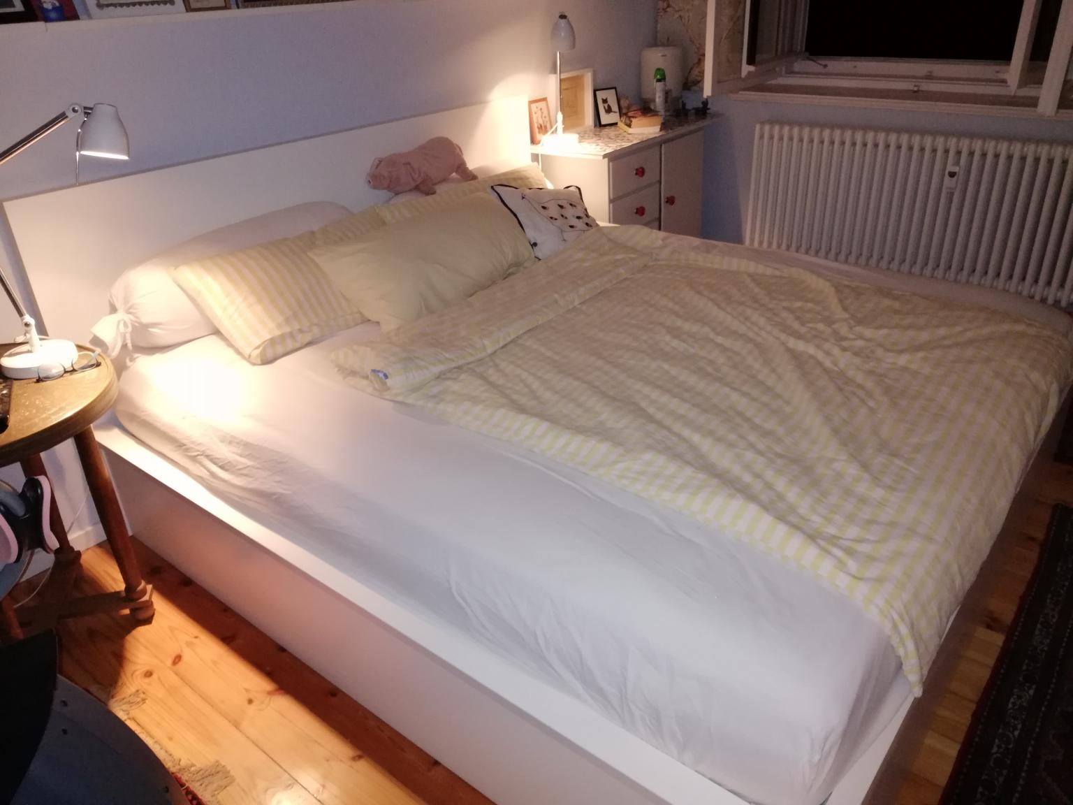 Ikea Malm Bett Bettkasten 180x200 weiß in 10629 Berlin für 450,00 € zum