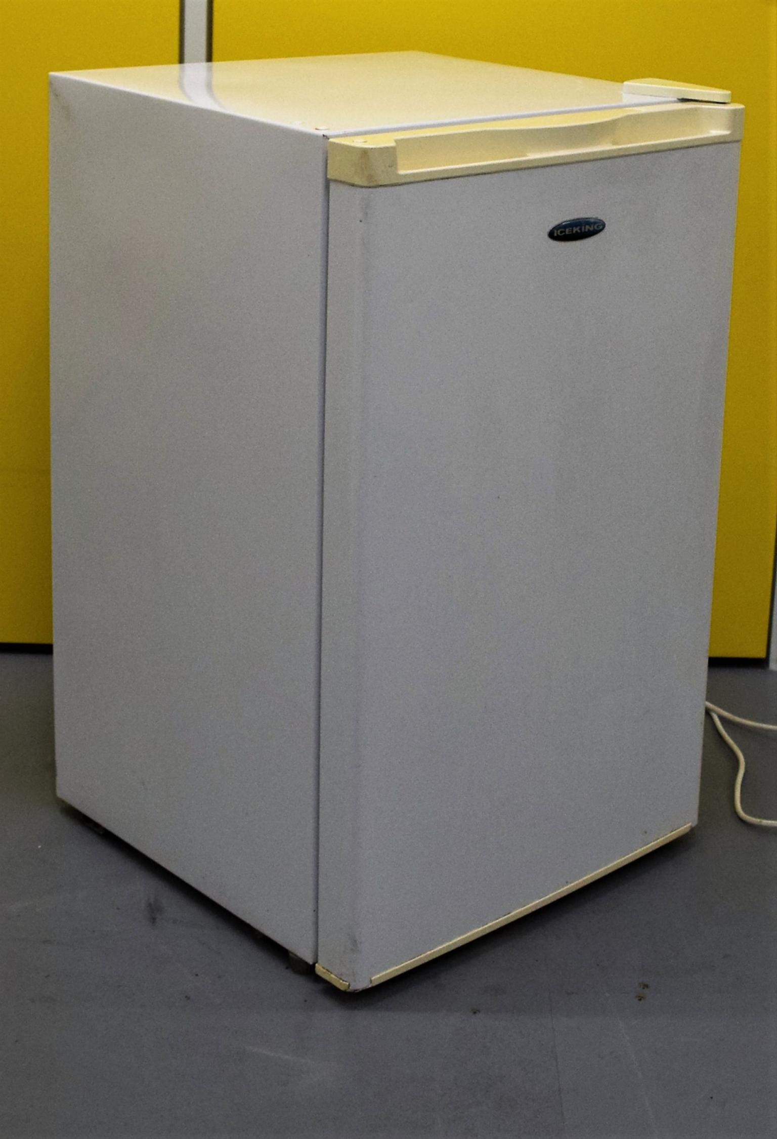 Ice King Under Counter Fridge Freezer in TW8 London for £55.00 for sale
