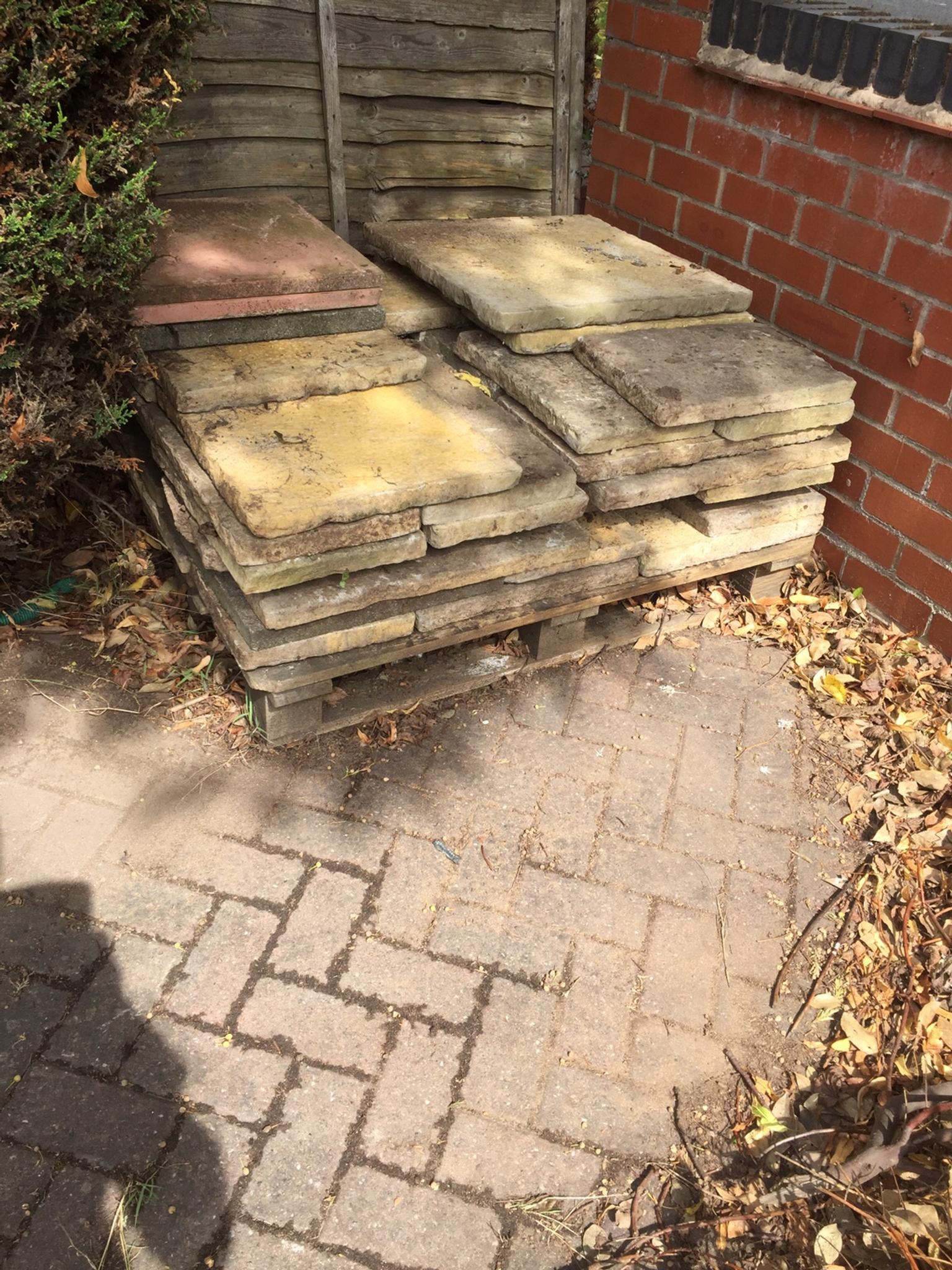 Free garden slabs in CV11 Nuneaton and Bedworth for free for sale Shpock