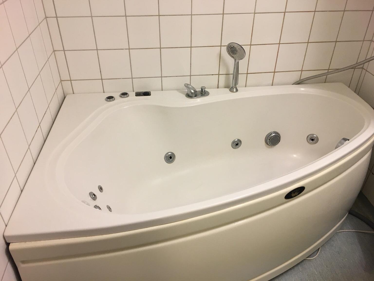 svenskabadkar Badkar In 15143 Södertälje For Sek 500.00 For Sale | Shpock