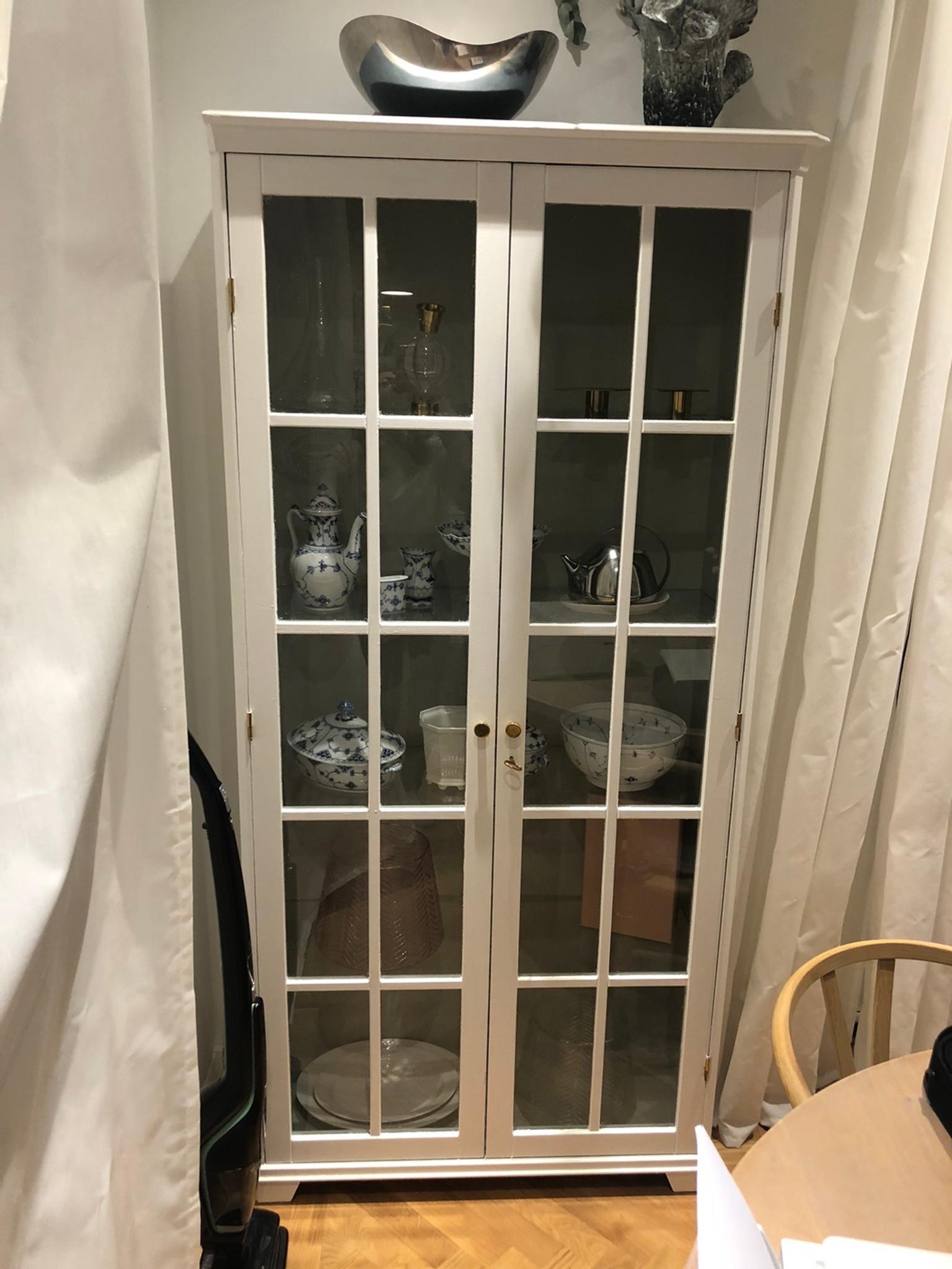 gammalt vitrinskåp med glasdörrar Gammalt Vitrinskåp Från Möbelsnickeri In 14192 Gladö Kvarn Für 2.000,00 Sek Zum Verkauf | Shpock De