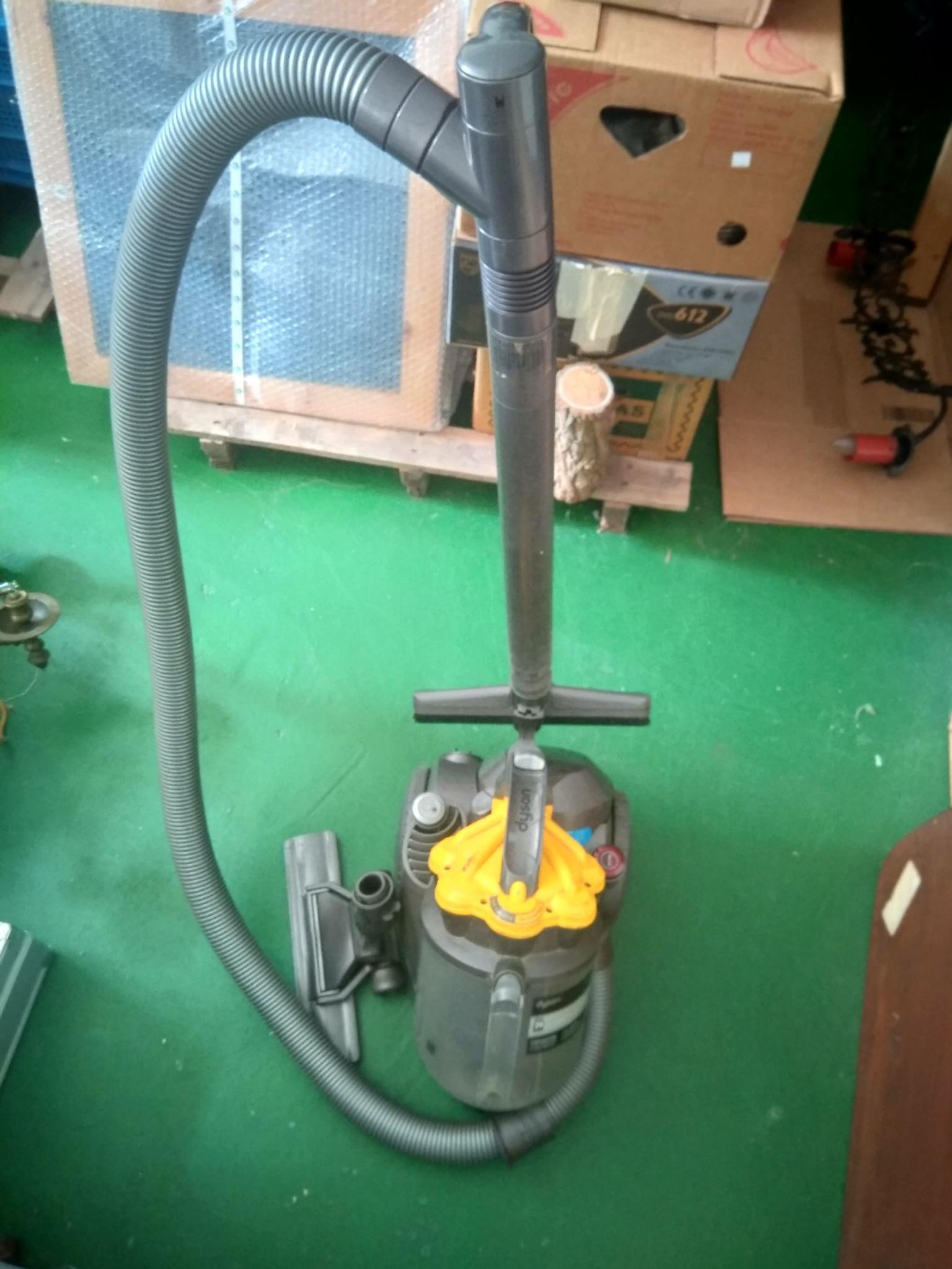 Dyson Staubsauger In 24791 Alt Duvenstedt Für € 80,00 Zum Verkauf | Shpock At
