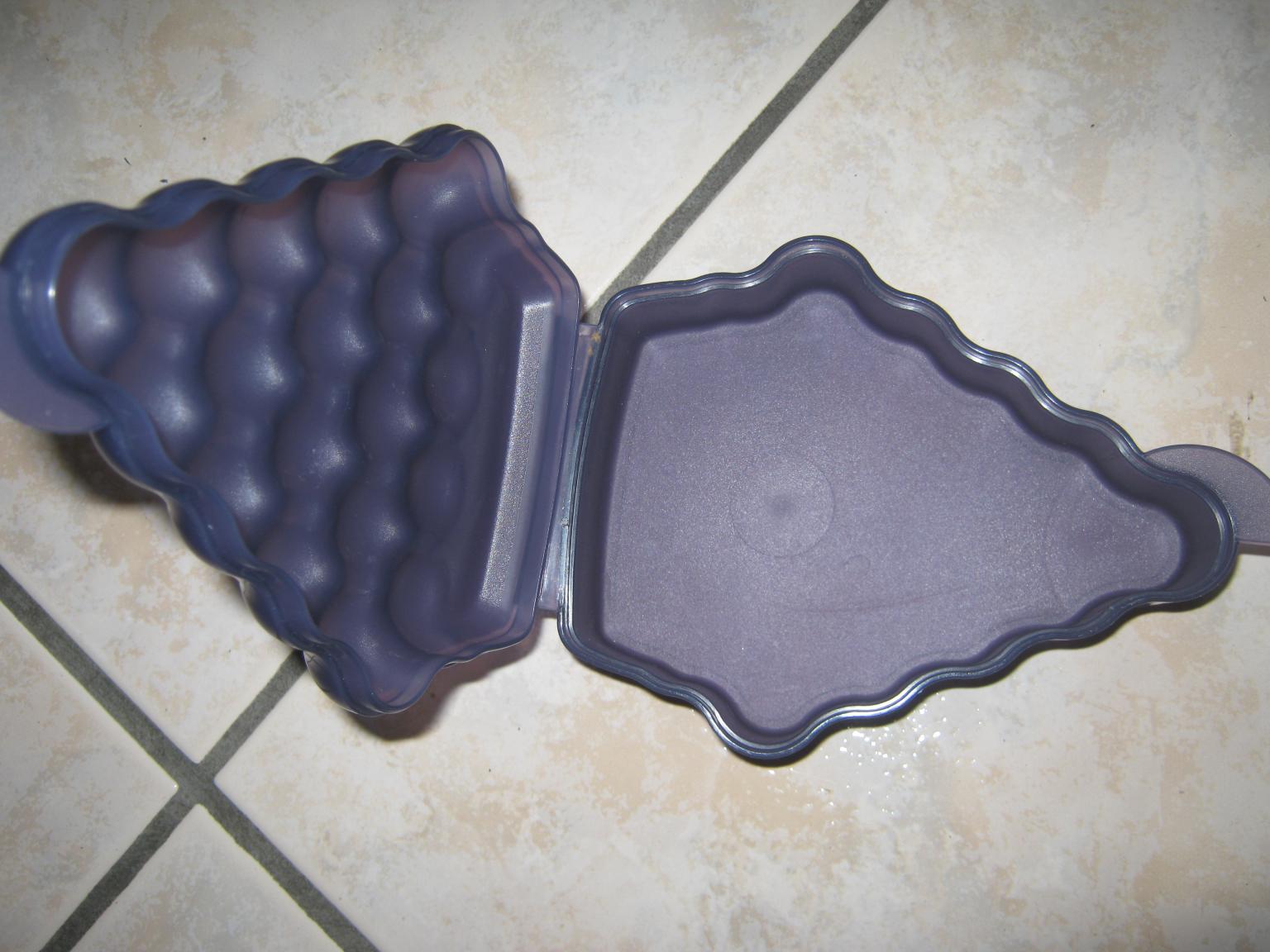Tupperware Box Dose Deckel Trauben lila neu in 25852 Bordelum für 5,00