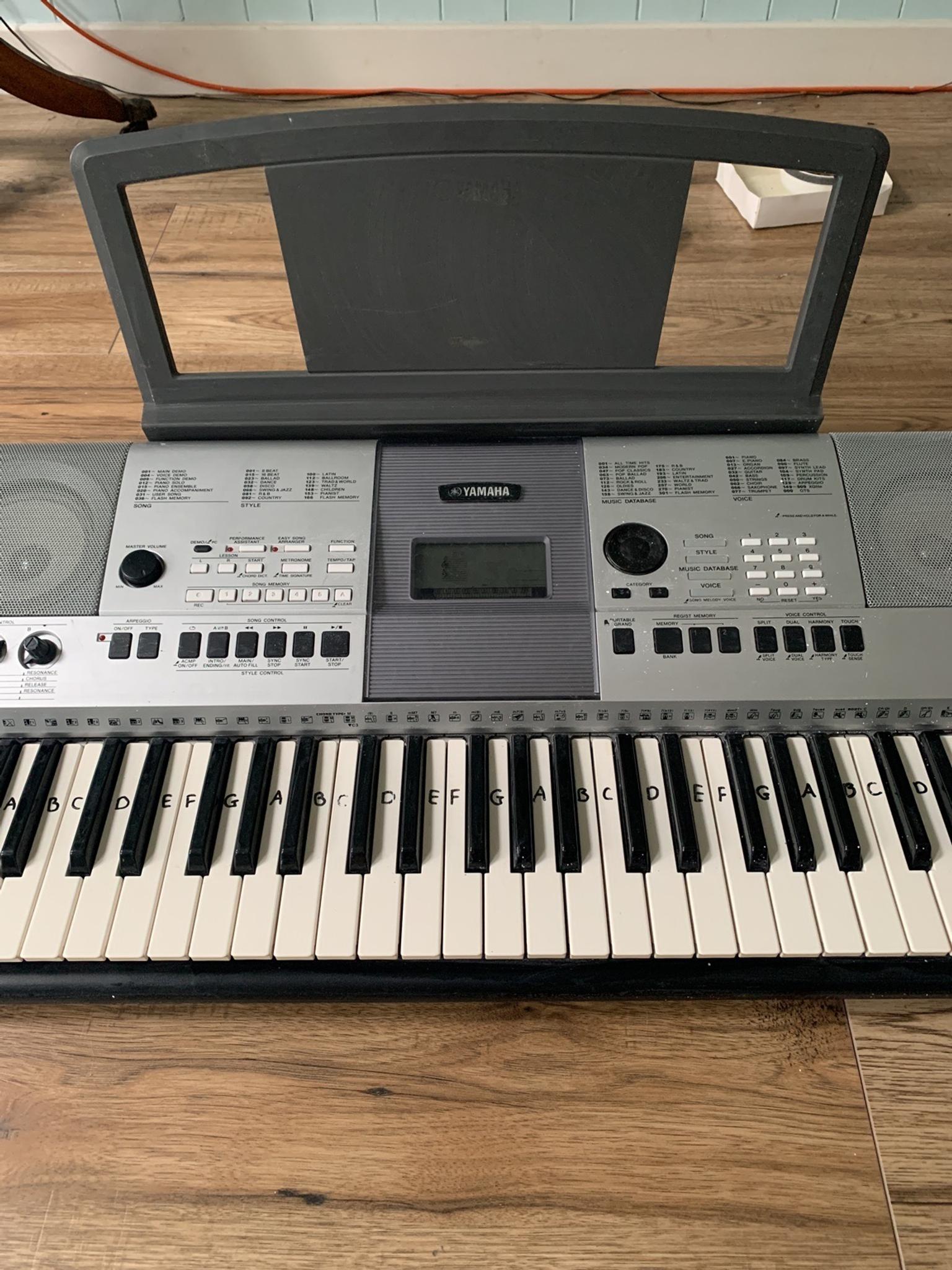 YAMAHA PIANO KEYBOARD in E6 Newham for £110.00 for sale Shpock