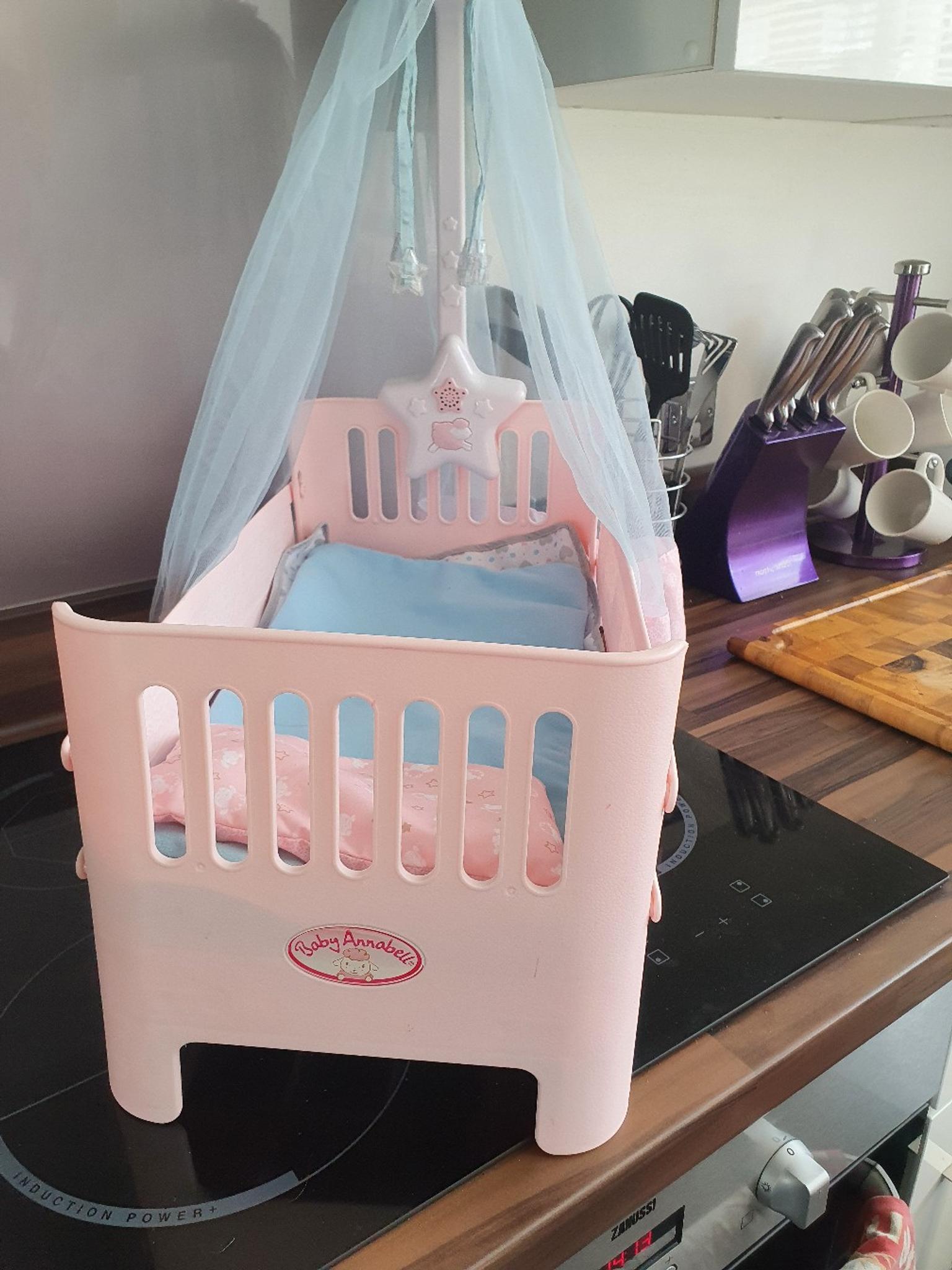 Baby Annabell cot in Barnsley für £ 20,00 zum Verkauf Shpock AT