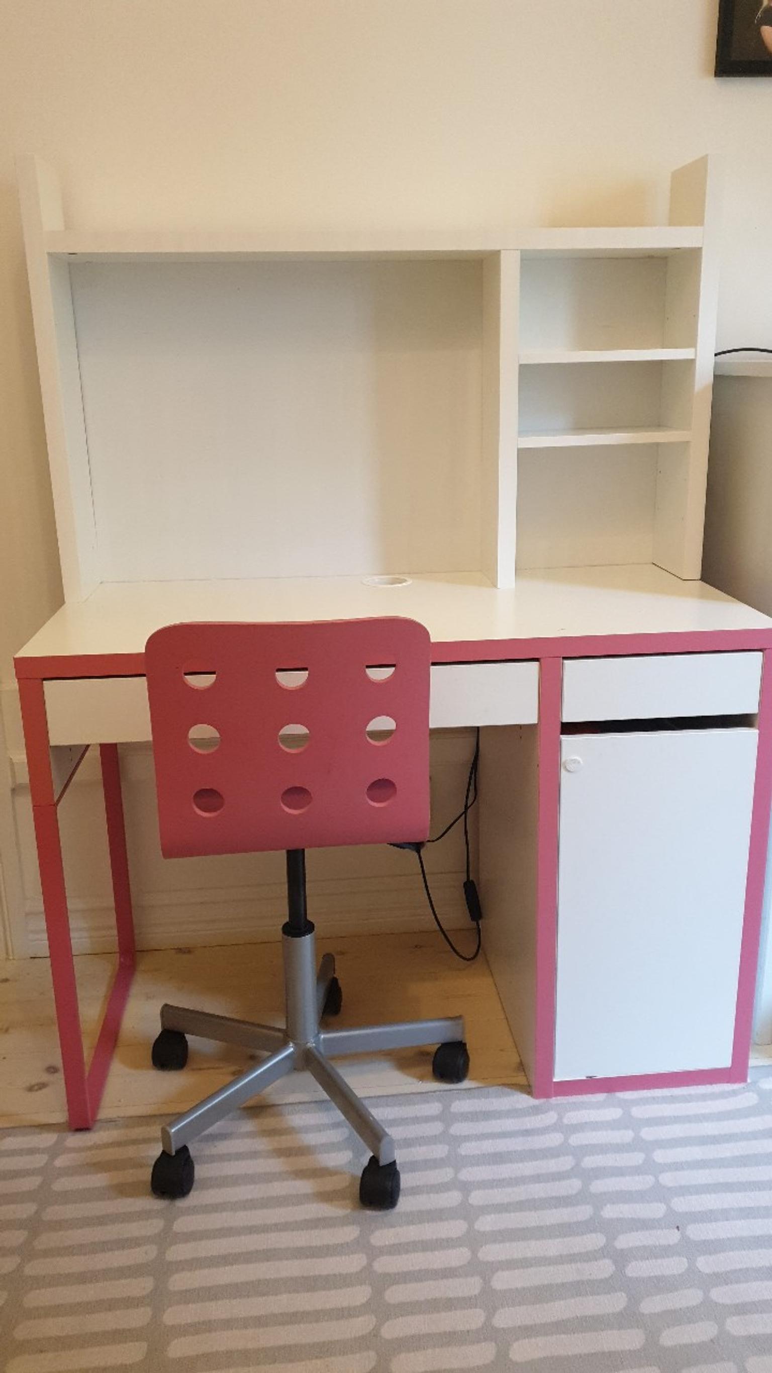 rosa skrivbord Skrivbord Barn Ikea Micke Vit/Rosa + Stol In 113 29 Stockholm For Sek 300.00 For Sale | Shpock