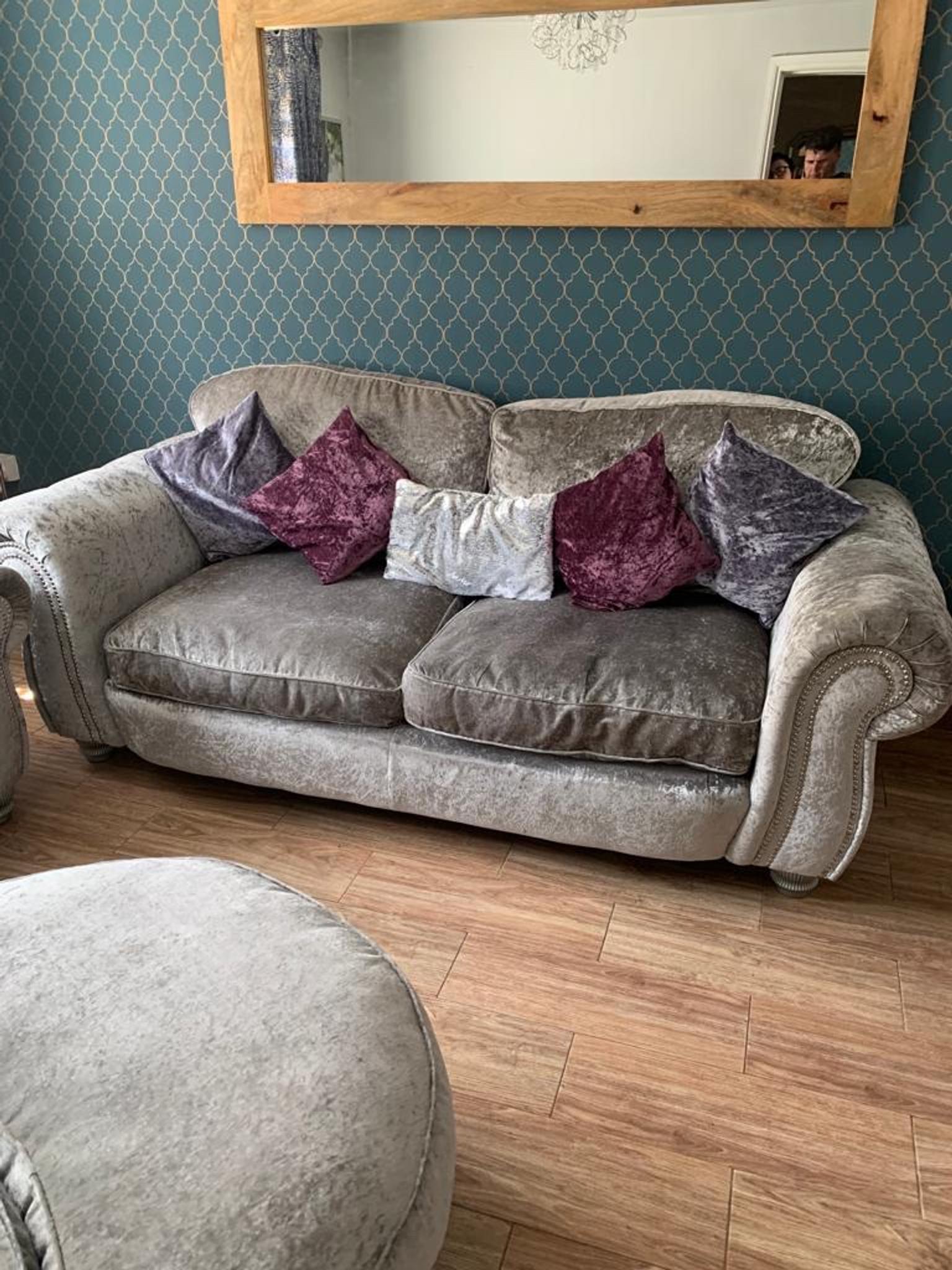 4 piece crushed velvet sofa set in B70 Sandwell for £250.00 for sale