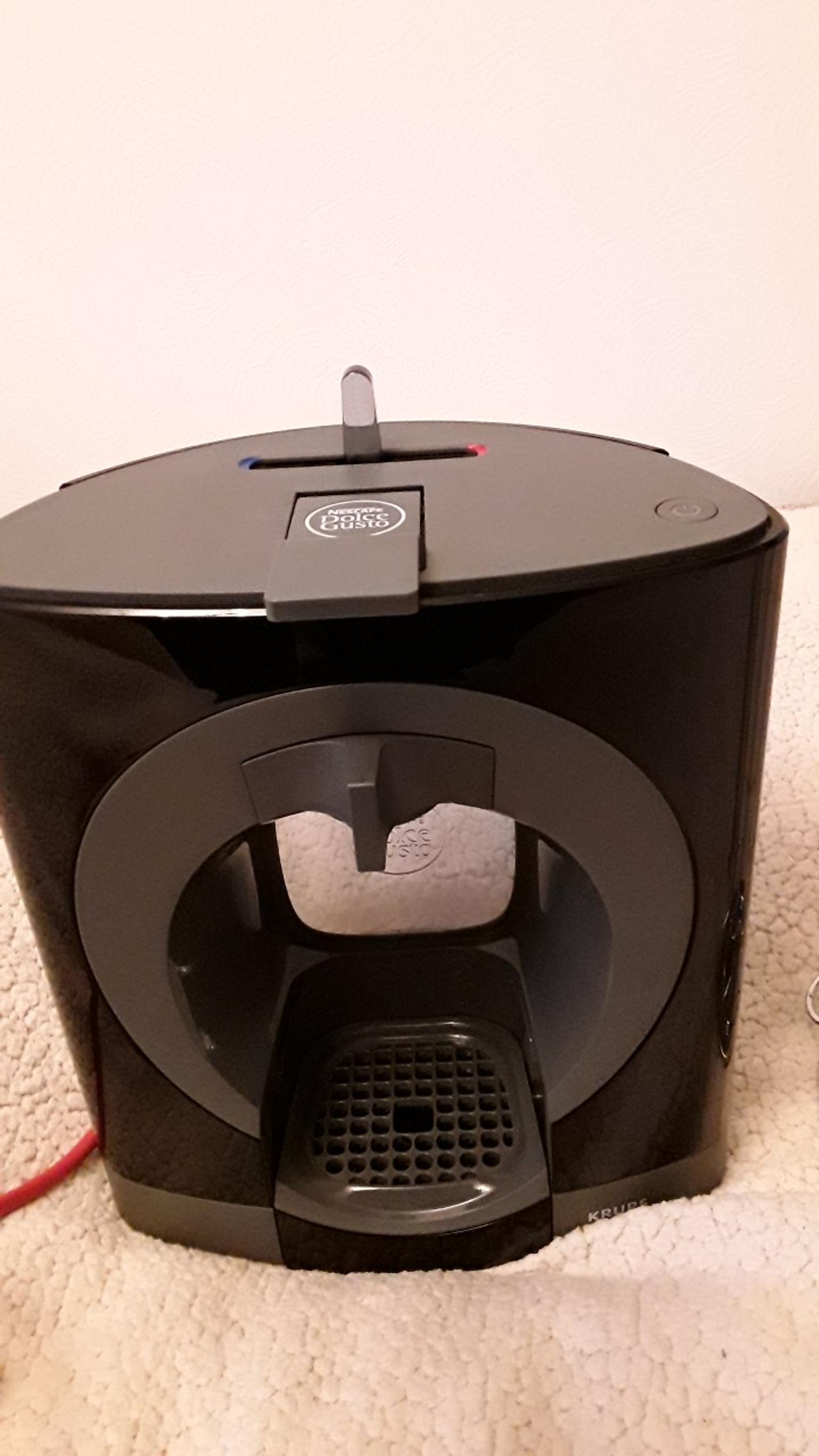 KRUPS DOLCE GUSTO KP110 AND POD HOLDER in B76 Birmingham für £ 10,00