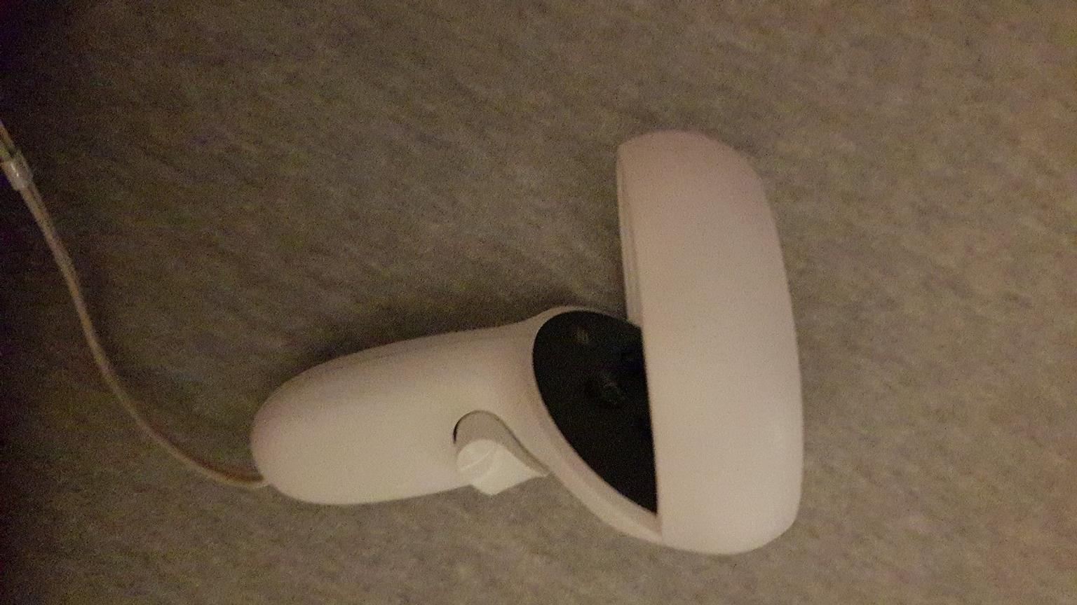 oculus quest 2 left controller in N19 London for £20.00 for sale Shpock