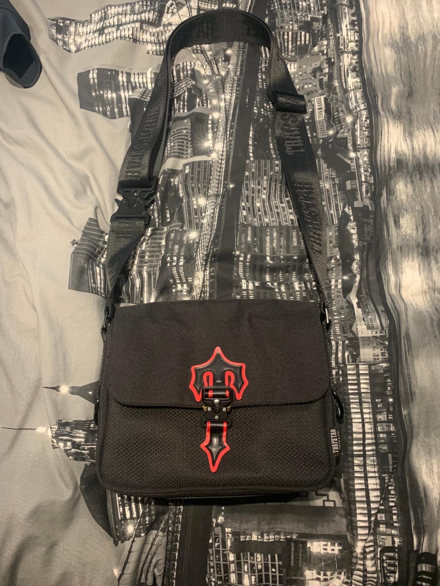 trapstar messenger bag in BN12 Arun for £95.00 for sale Shpock