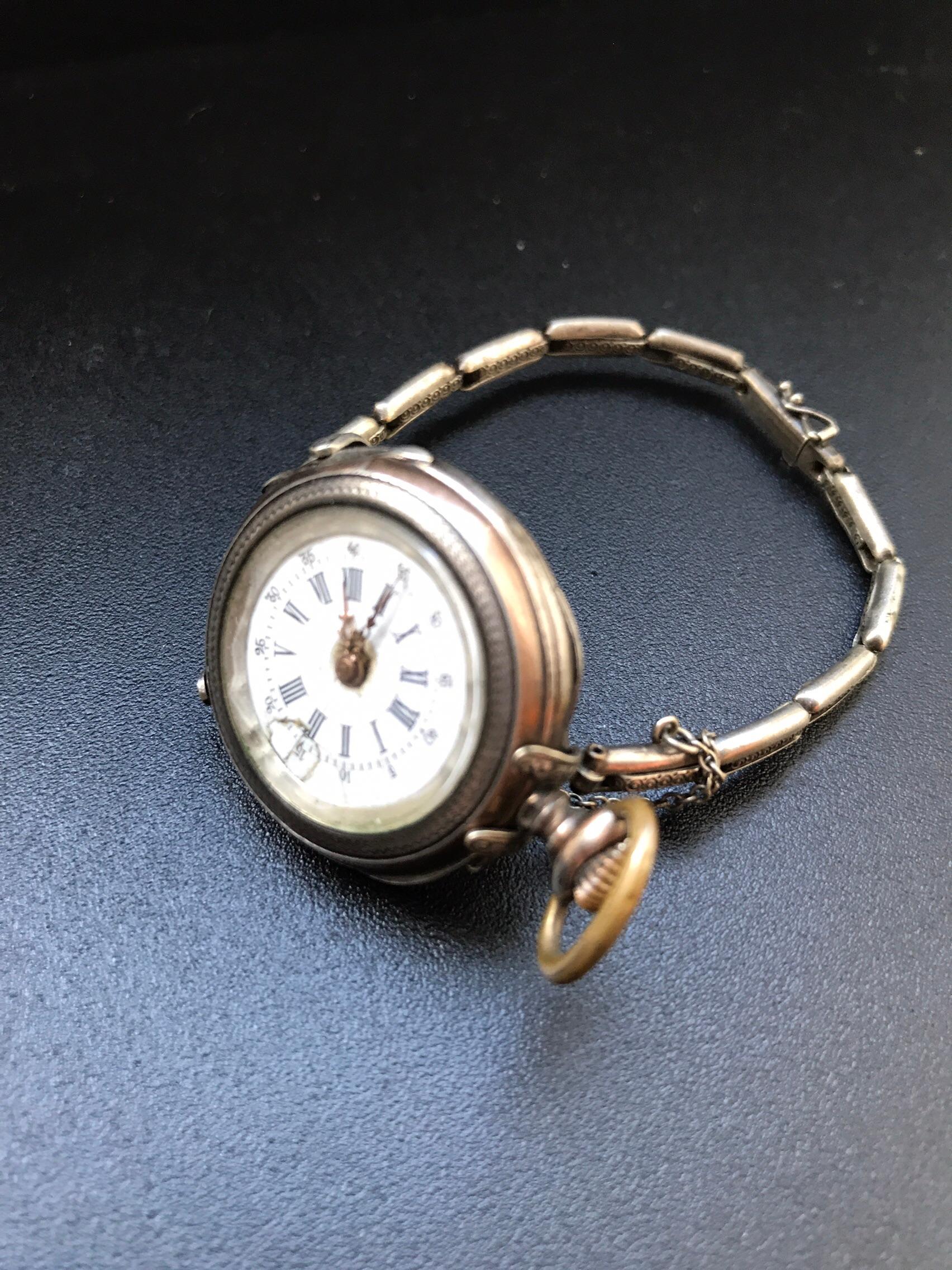 800 er Silber alte Damen TaschenUhr in 63067 Offenbach am Main for €170