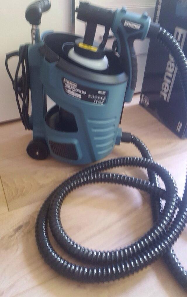 Erbauer 700W electric spray gun 220240V in SE17 London for £42.00 for