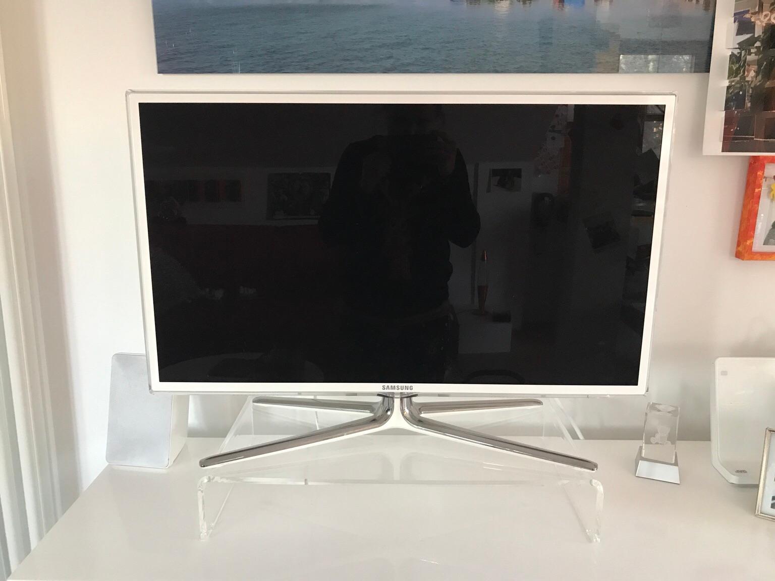 優雅 32 Zoll Fernseher Weiß 赤ちゃん おもちゃ おすすめ