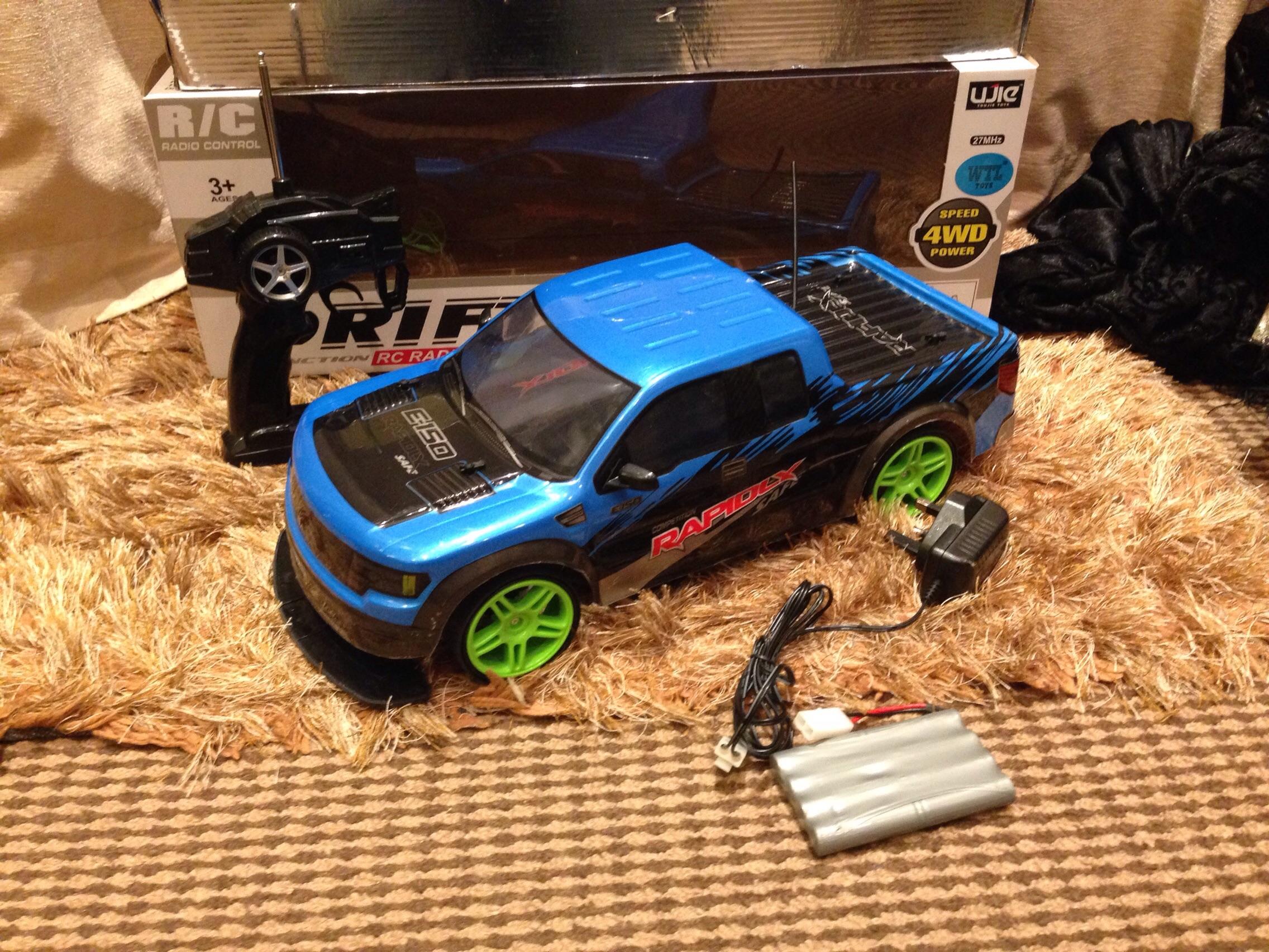 NEW BIG RC MONSTER TRUCK FAST REMOTE CONTROL in OL4 Oldham for £30.00