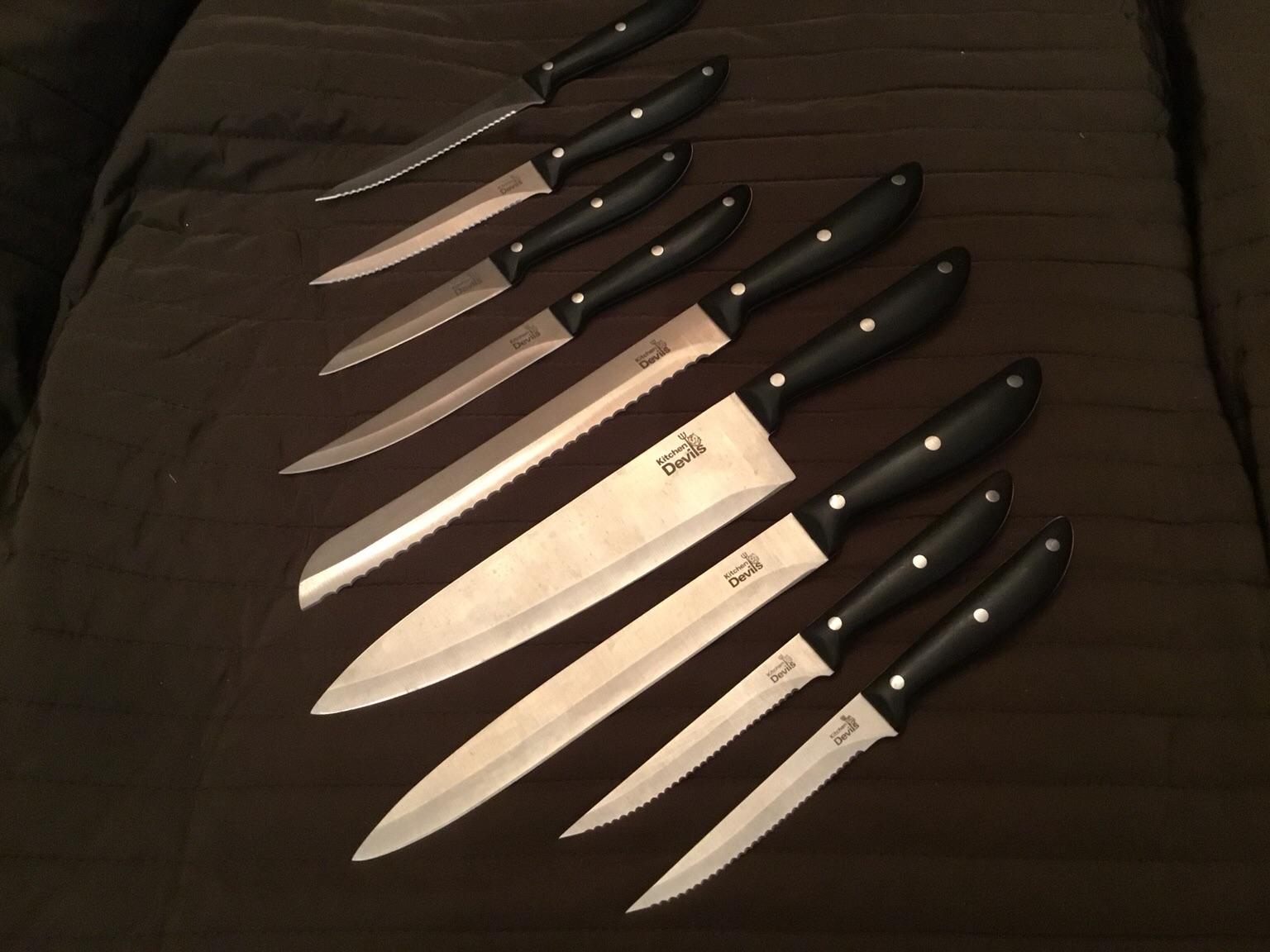 Kitchen Devils Knife Set and Block in Gloucester for £20.00 for sale