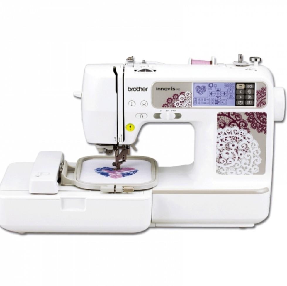 Brother Innovis 955 Embroidery machine in RM8 Dagenham for