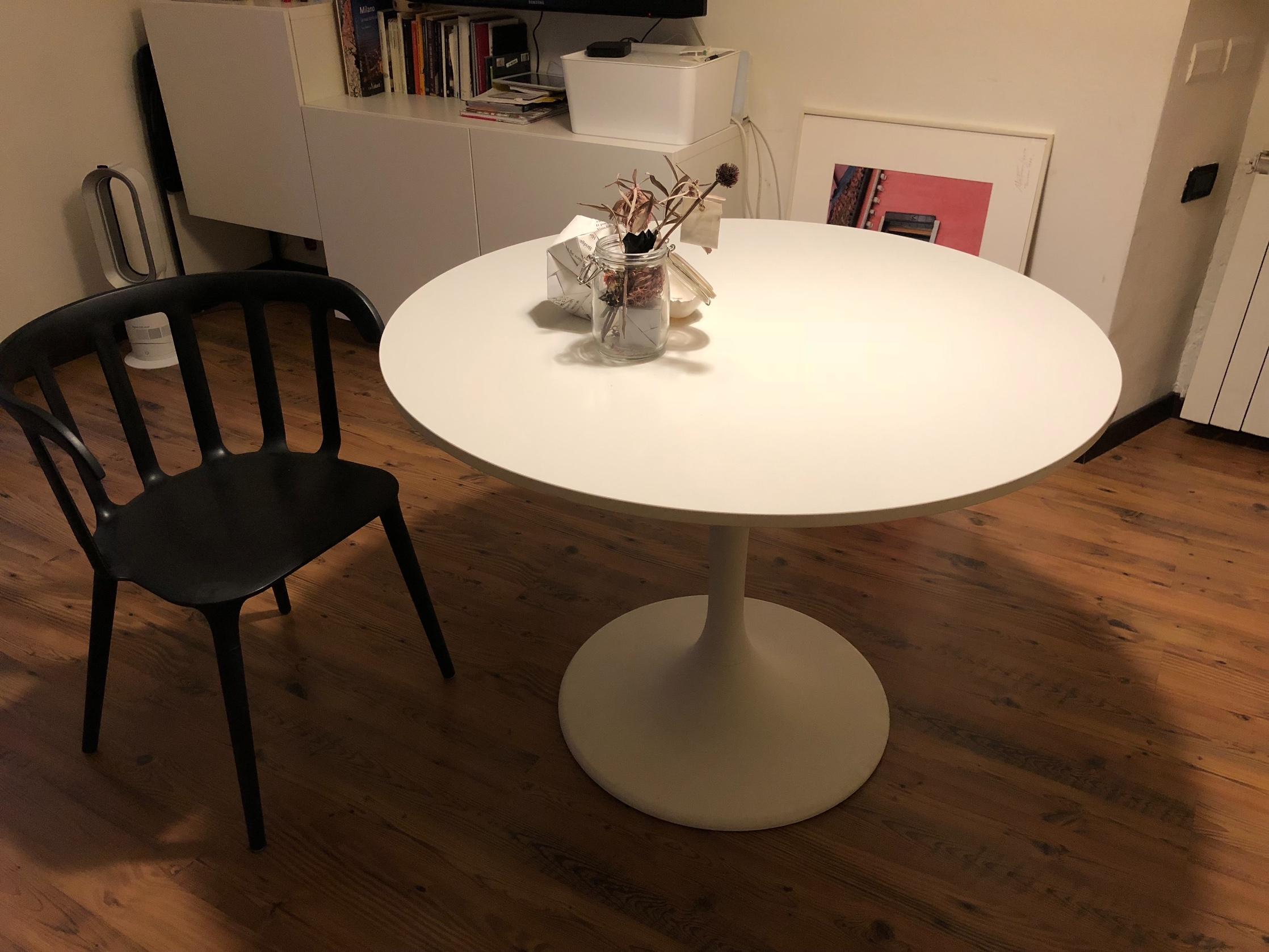 TAVOLO IKEA DOCKSTA in 20159 Milano for €70.00 for sale Shpock