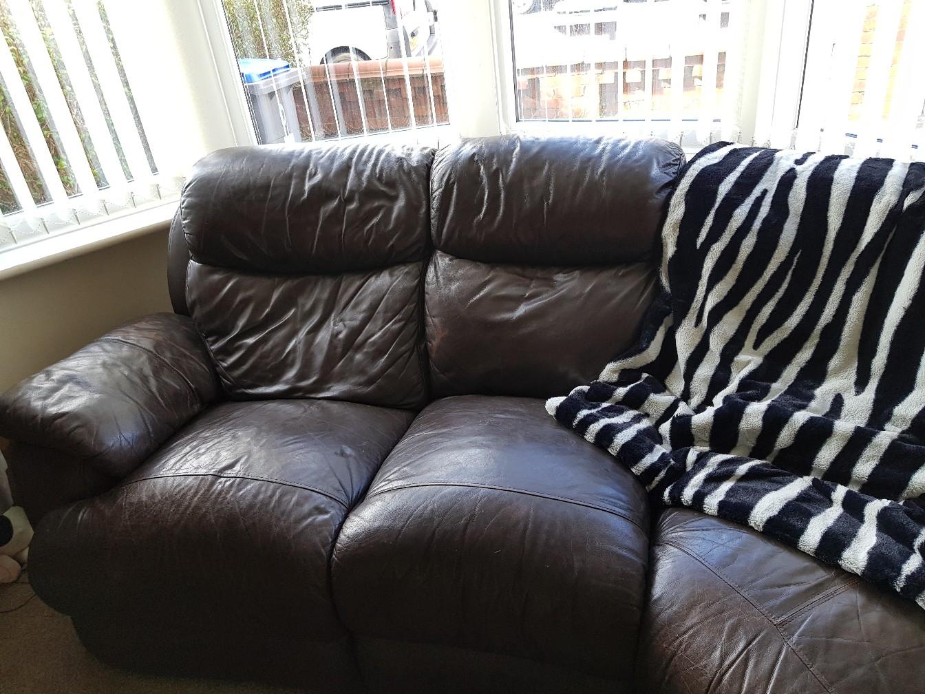 Corner CSL leather sofa. Recliner. in FY3 Bispham for £270.00 for sale
