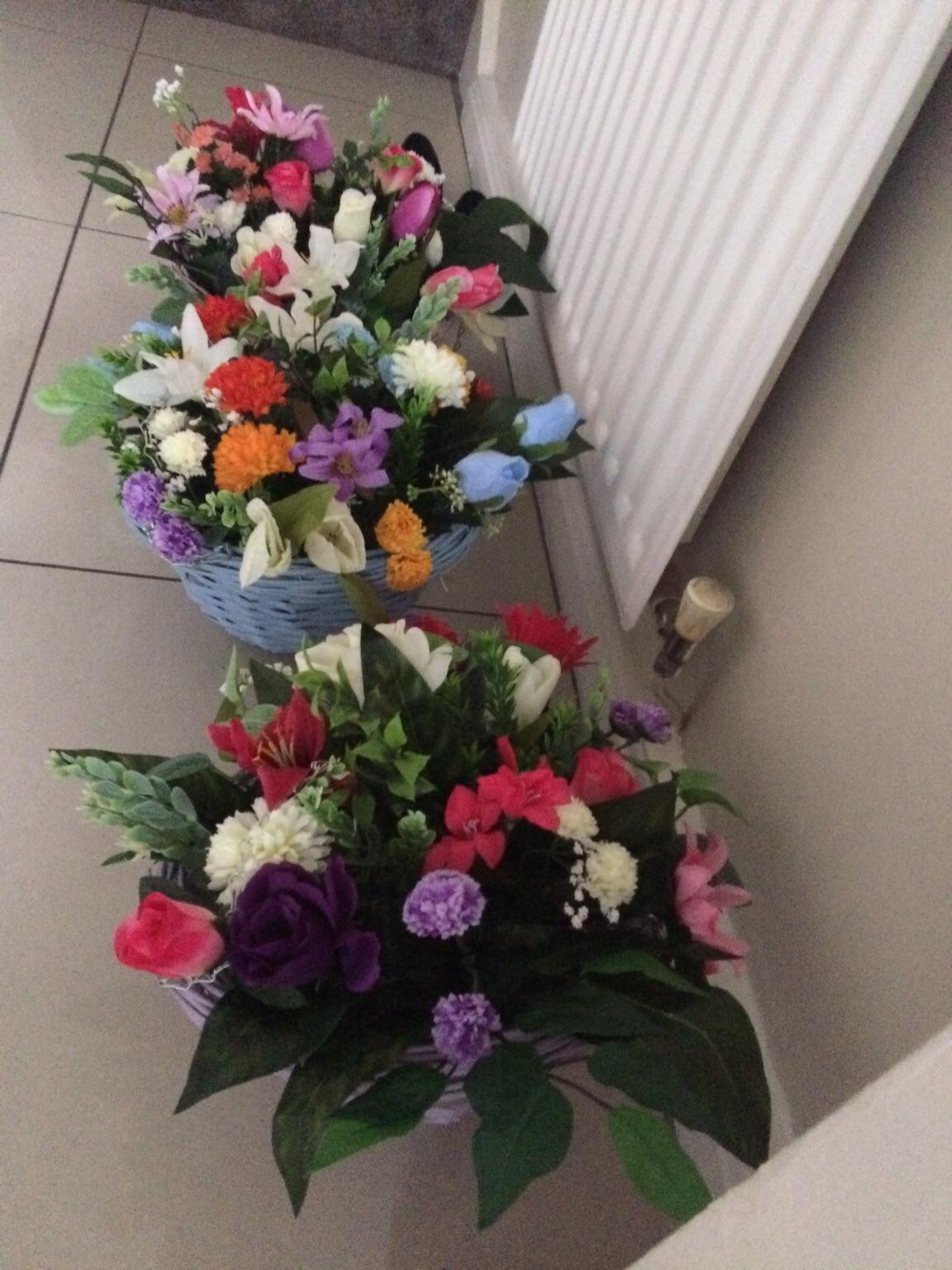 LAURA ASHLEY HANGING BASKETS in L15 Liverpool for £35.00