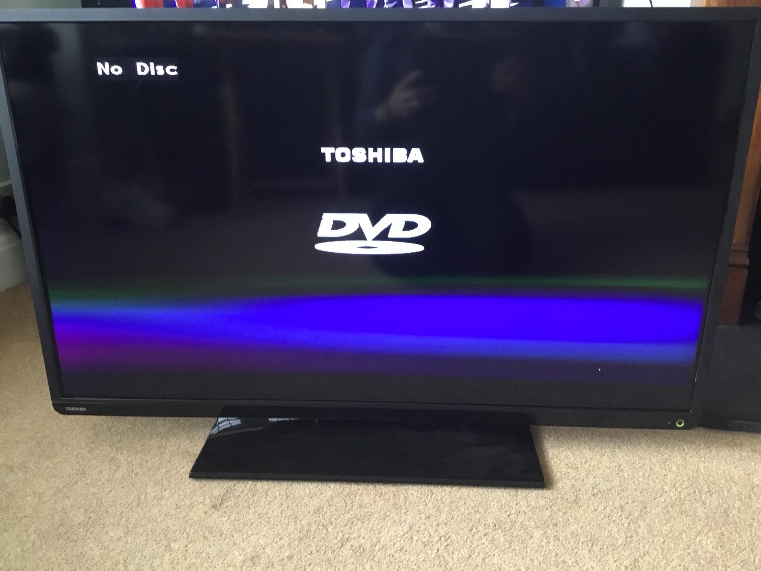 Toshiba TV/DVD 40D3453DB LED SMART TV in RM14 London for £100.00 for