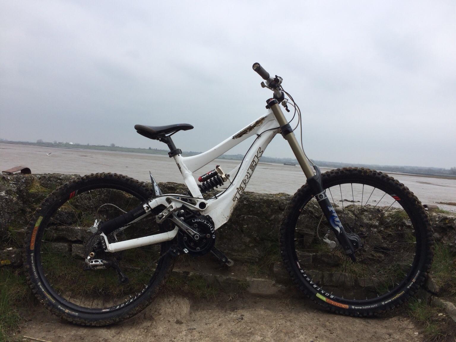 Trek session 10 downhill mountain Bike in ME8 Gillingham for £900.00