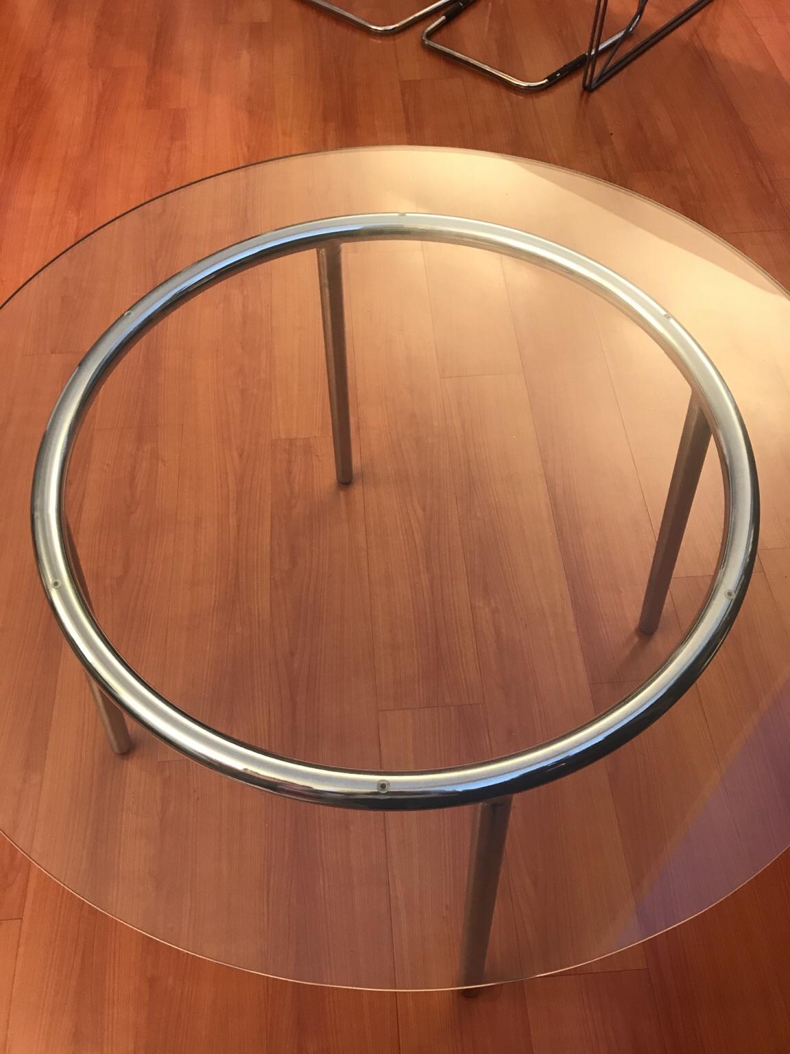 Tavolo rotondo Ikea vetro/cromato Salmi in 20145 Milano for €45.00 for