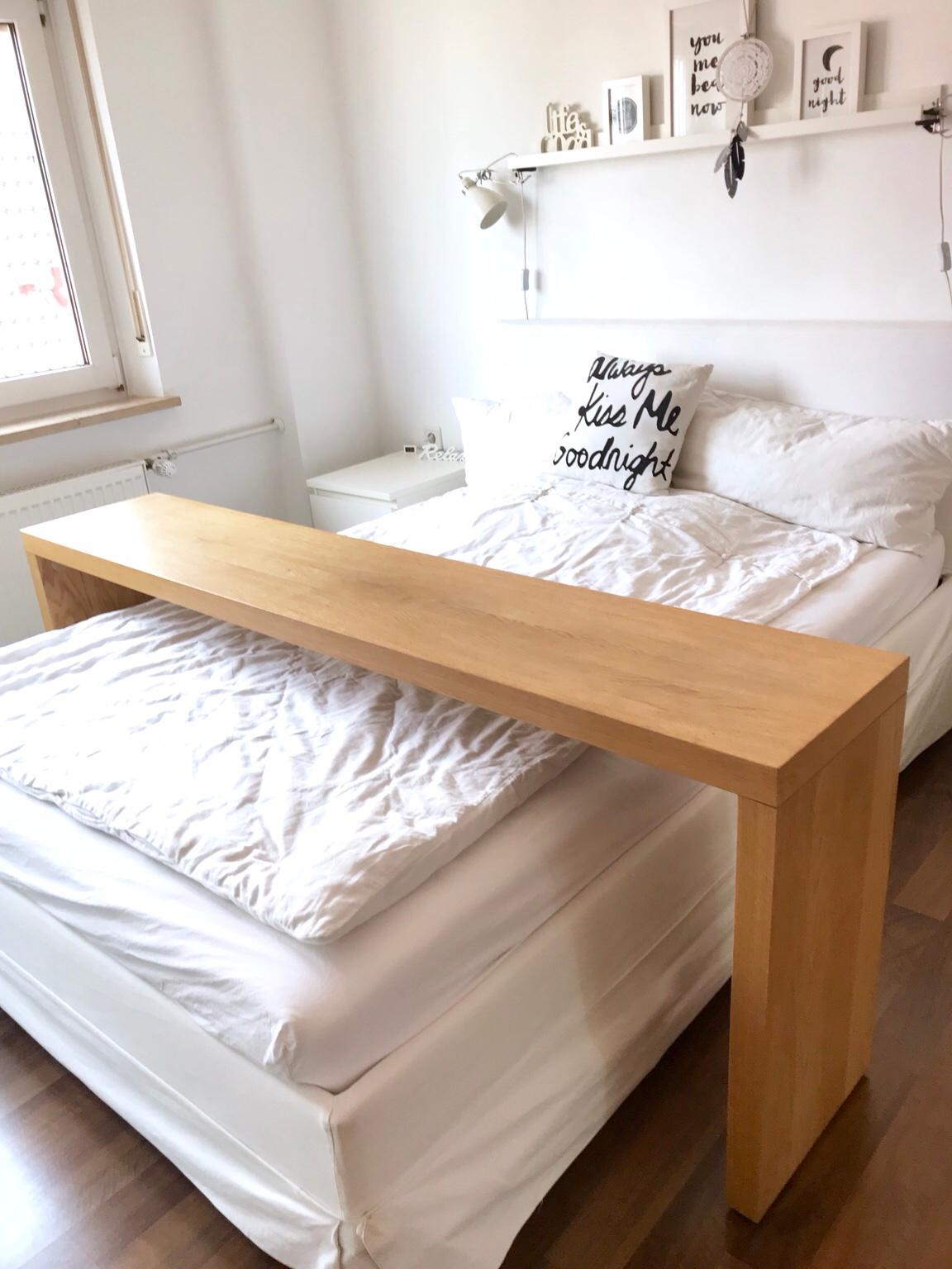 IKEA MALM Ablagetisch Bett Tisch auf Rollen in 80539 München für 25,00