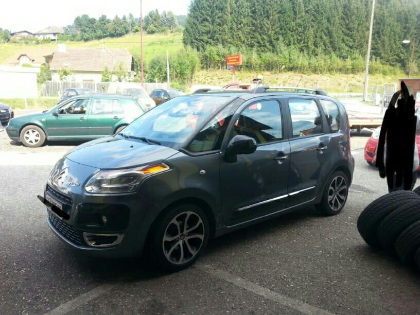 Defekt Citroën C3 Picasso VTi 95 Jubi. Coll in 9555 Glanegg for €3,900.
