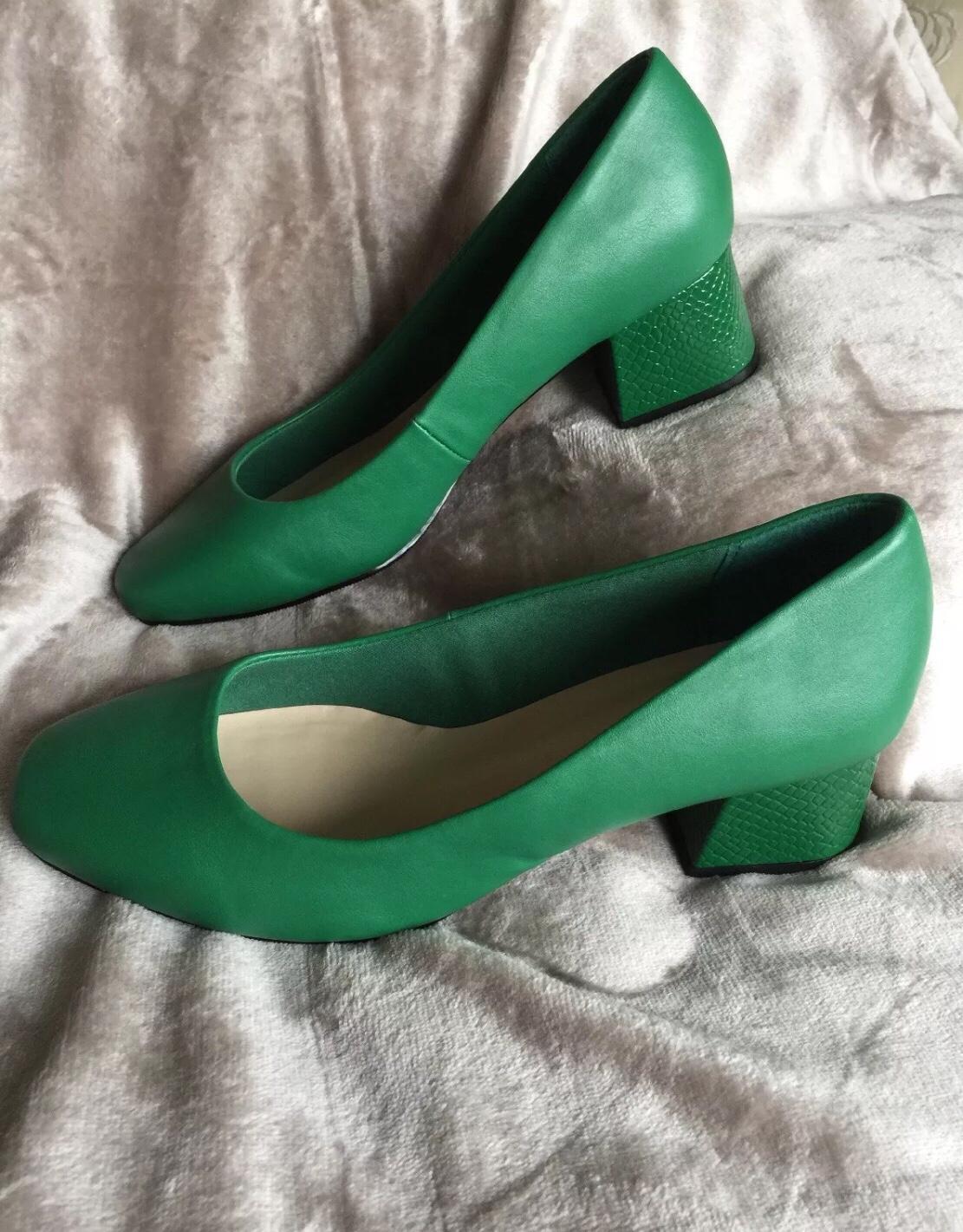 M&S Ladies Emerald Green Shoe 5 1/2W NEW in B10 Birmingham for £7.00