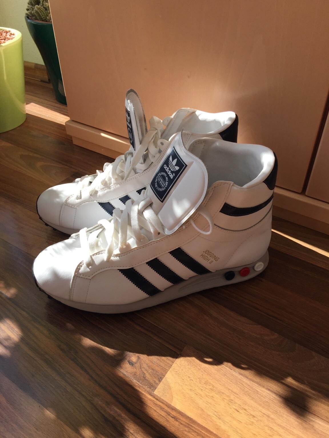Adidas Jogging High Gr. 43 US 9 1/2 Neu! 80er in 9991 Gödnach für € 299
