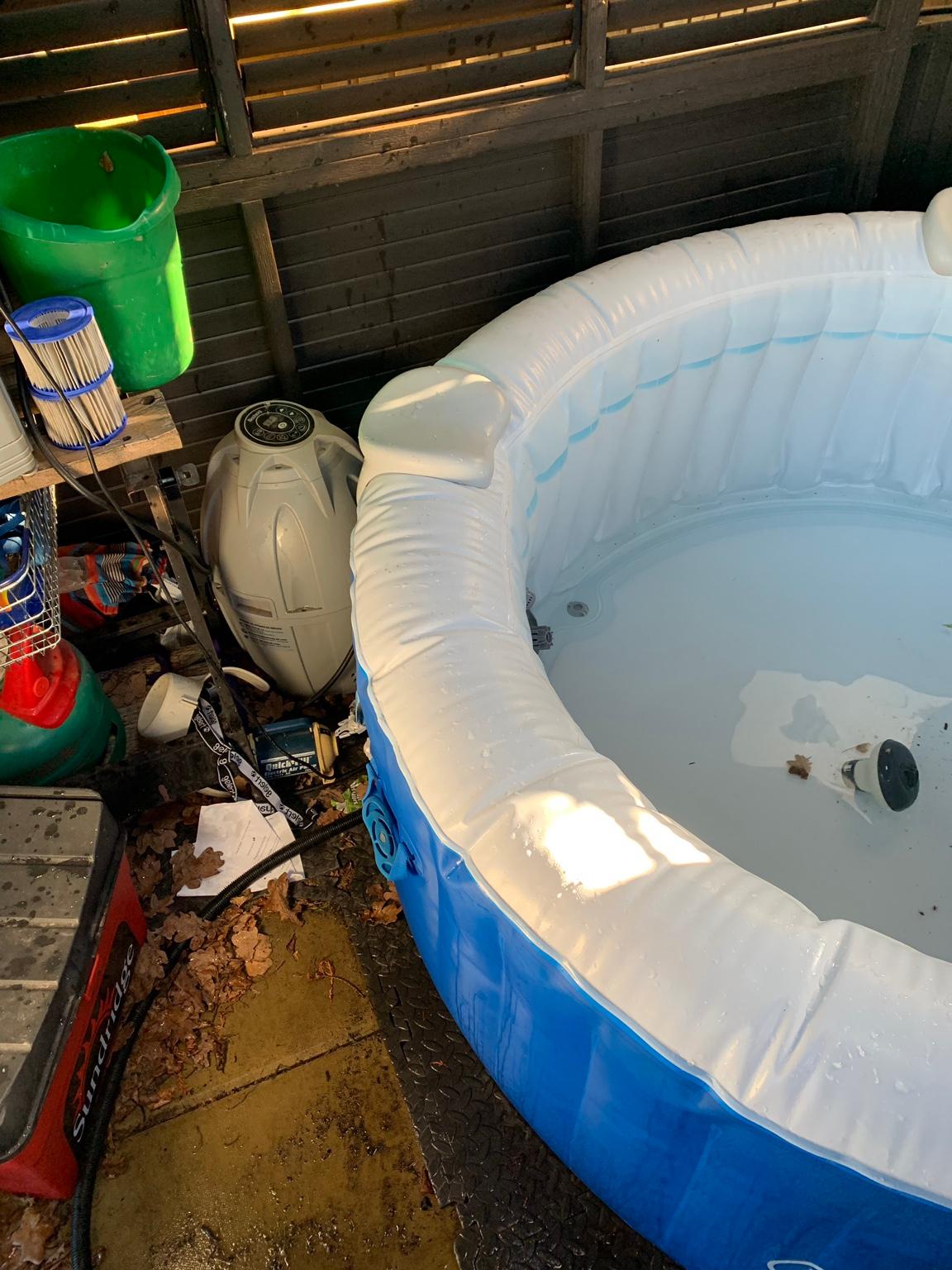 Hot tub/lazy spa in GU15 Heath for £120.00 for sale Shpock