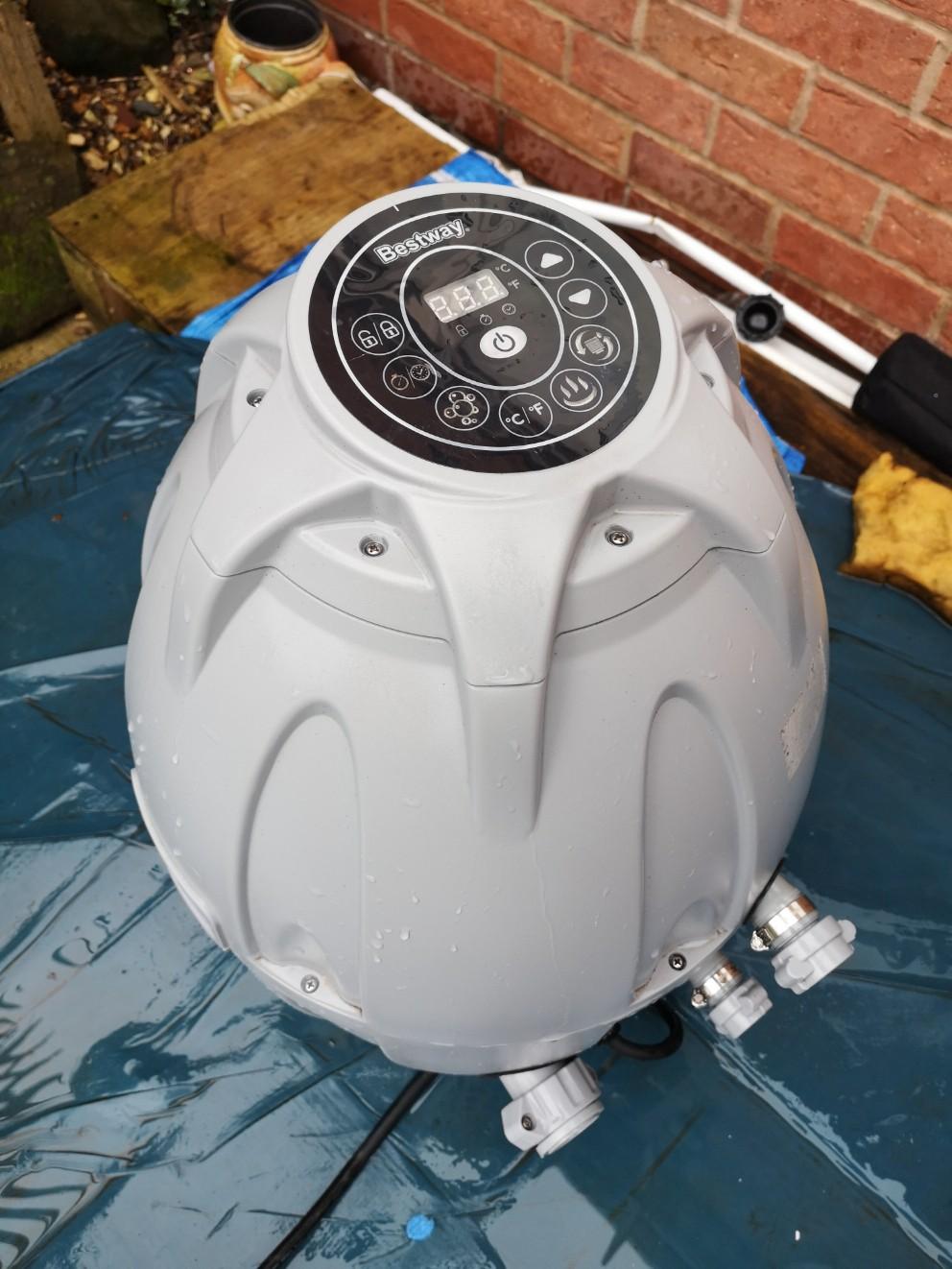 lazy spa water heater pump and blower. in CH60 Neston for £20.00 for