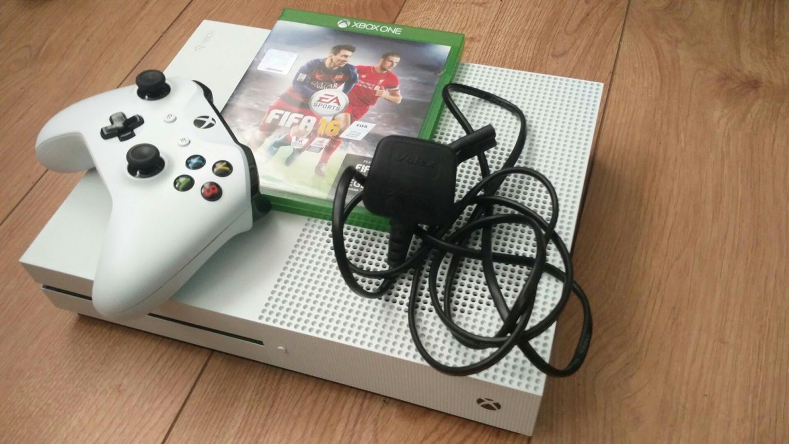 Xbox One S 1Tb + controller + FIFA 16 in NW2 London for £165.00 for