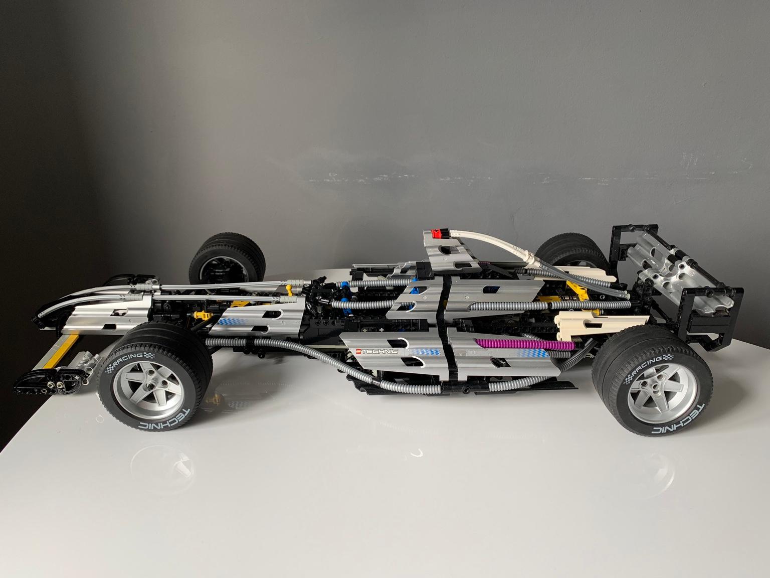 Lego Technic Silver Champion F1 Racing Car in CW1 Crewe