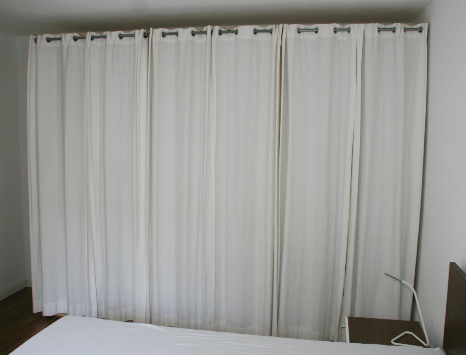 IKEA PAX Kleiderschrank 3 Meter, Vorhänge in 65527 Niedernhausen für