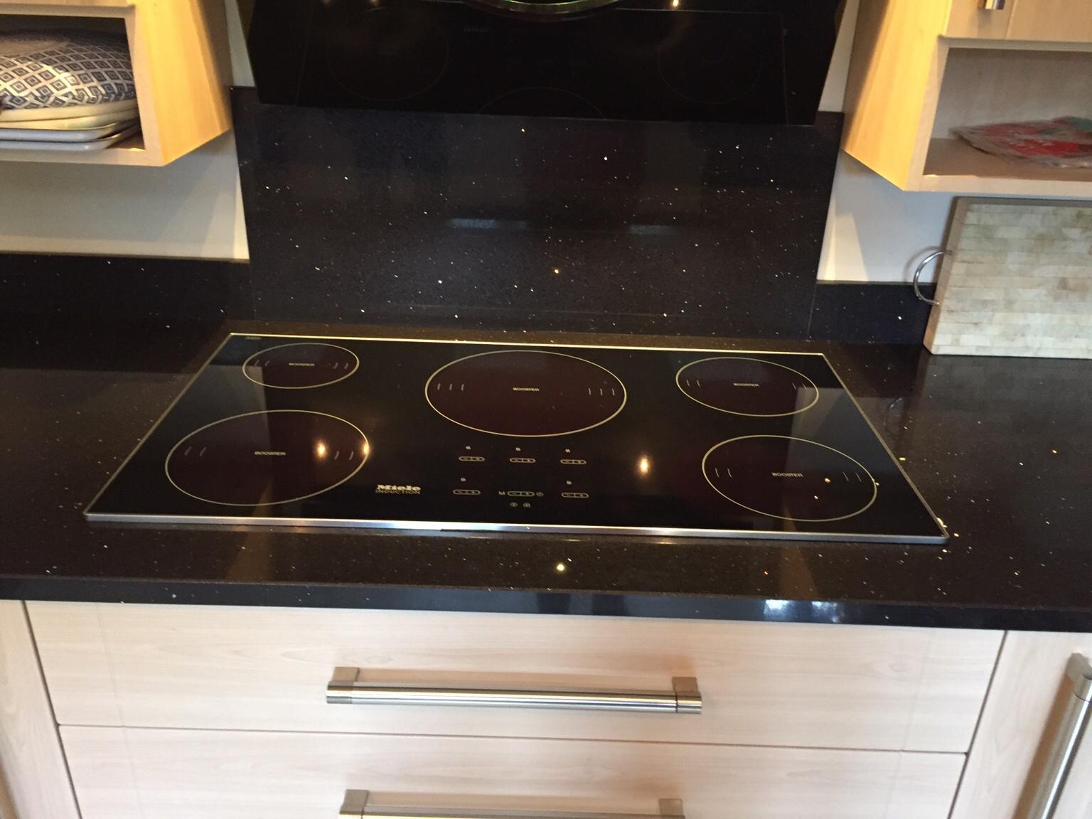Miele KM5773 5 burner Induction Cooktop in Wigan for £90.00 for sale