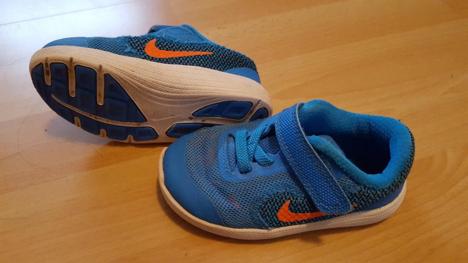 Nike Kinderschuhe gr.22 in 71332 Waiblingen für 5,00 € zum Verkauf Shpock DE