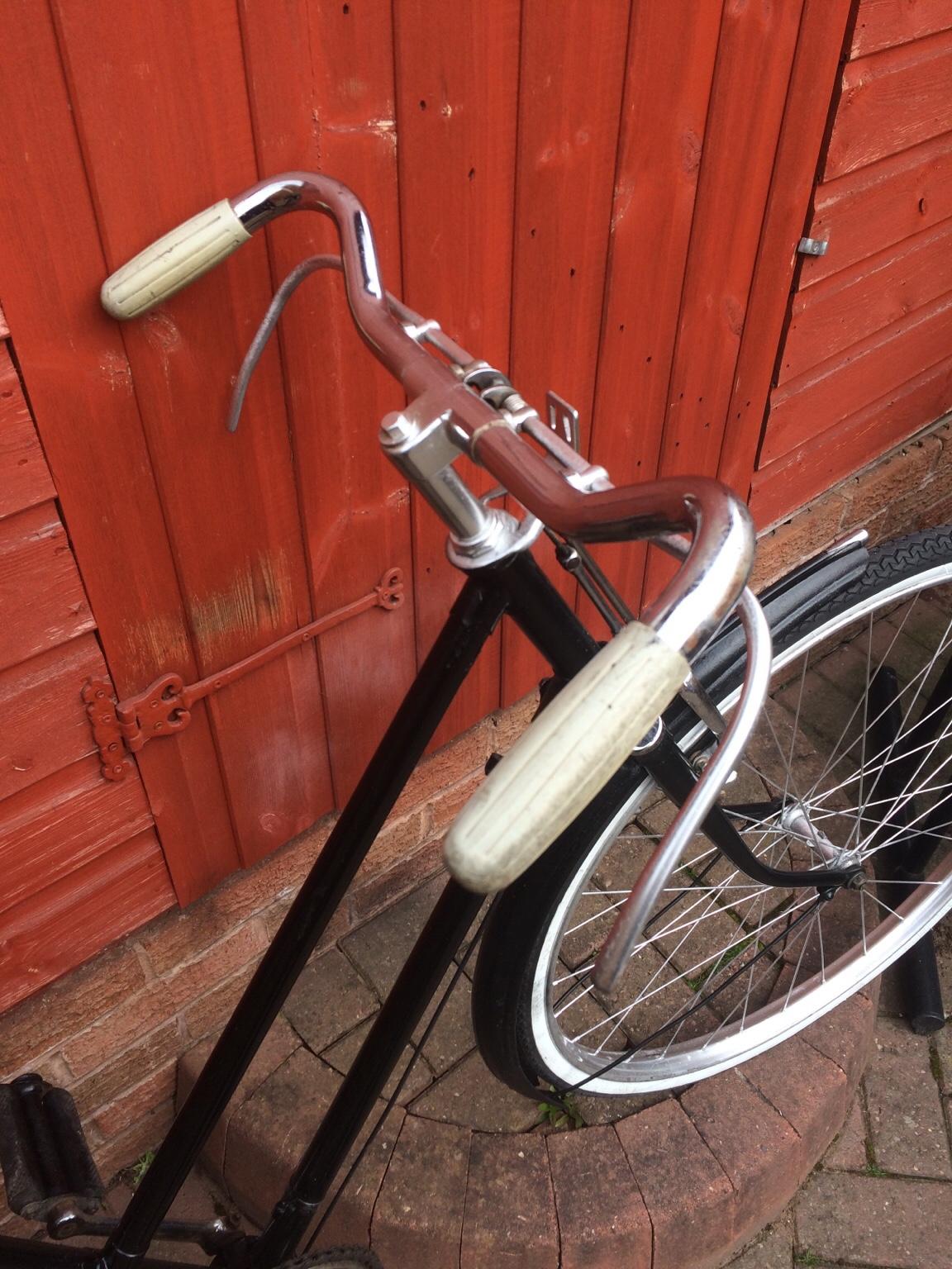 VINTAGE OLD LADIES BIKE CALL THE MIDWIFE in B43 Walsall for £65.00 for