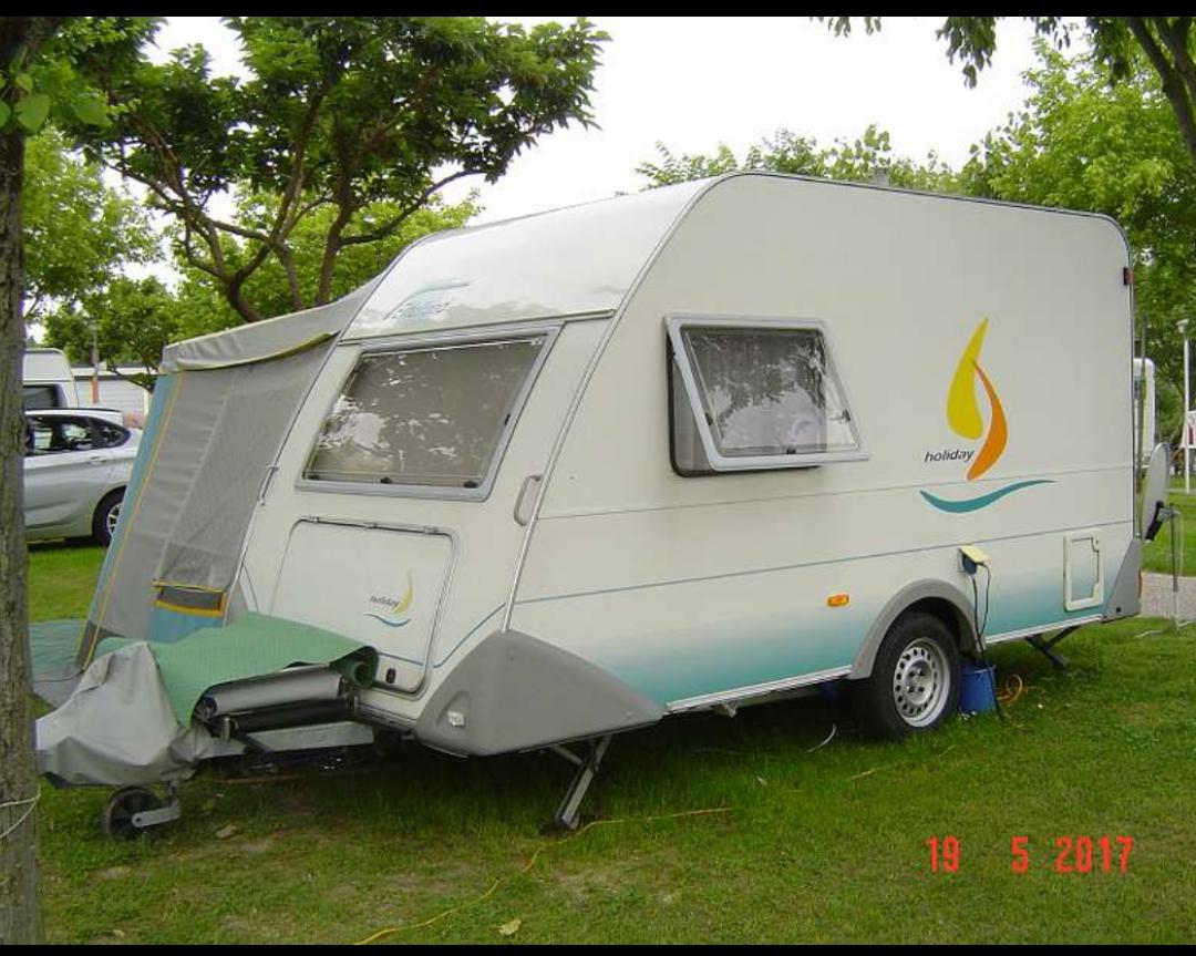 Wohnwagen Eifelland 350 holiday in 6170 Zirl for €4,500.00